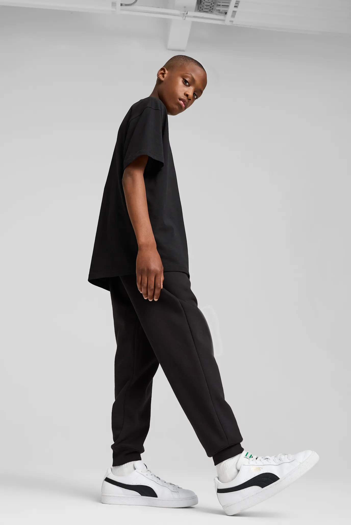 Дитячі чорні спортивні штани ESS No. 1 Logo Fleece Sweatpants Youth 2