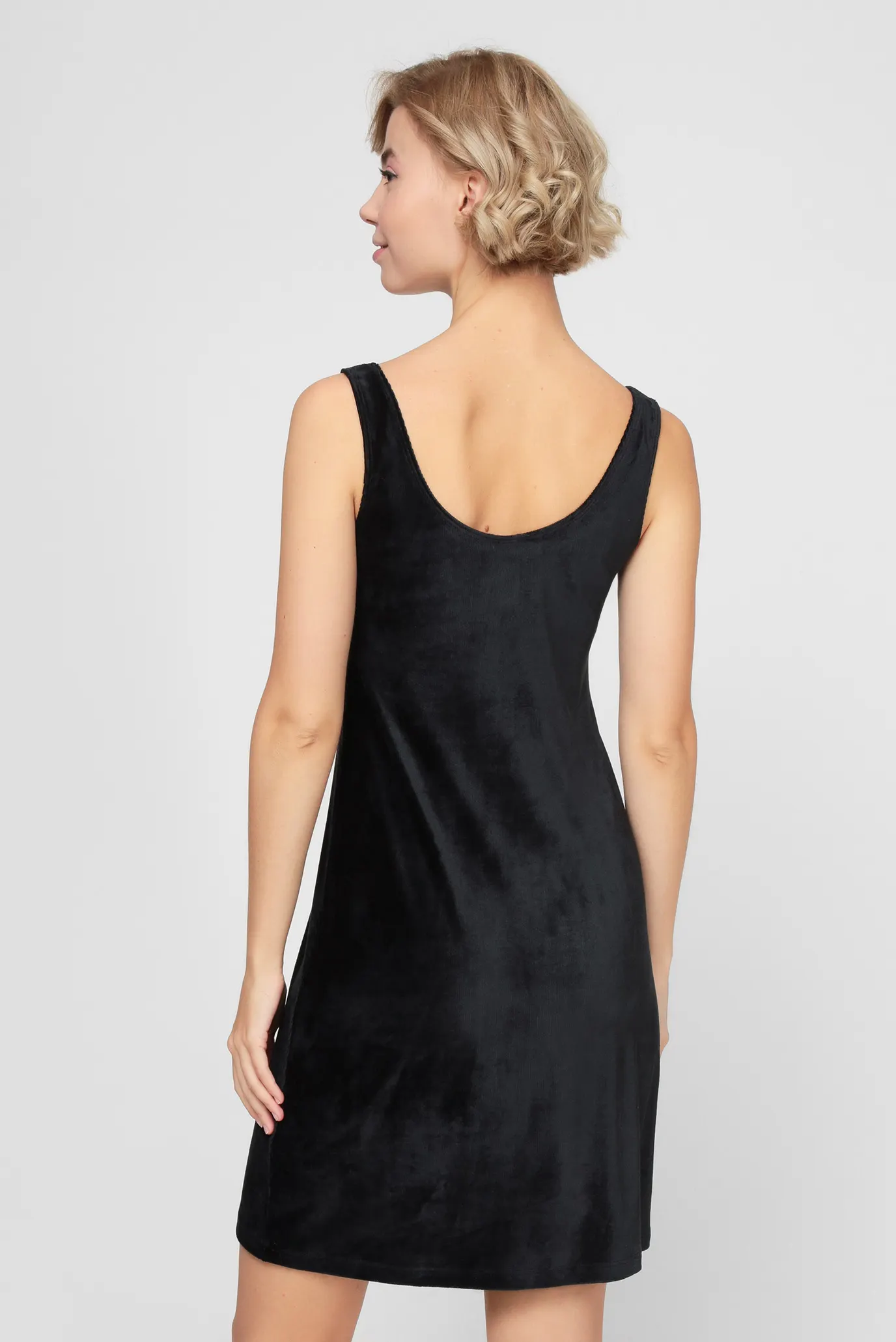 Жіноча чорна вельветова сукня 3