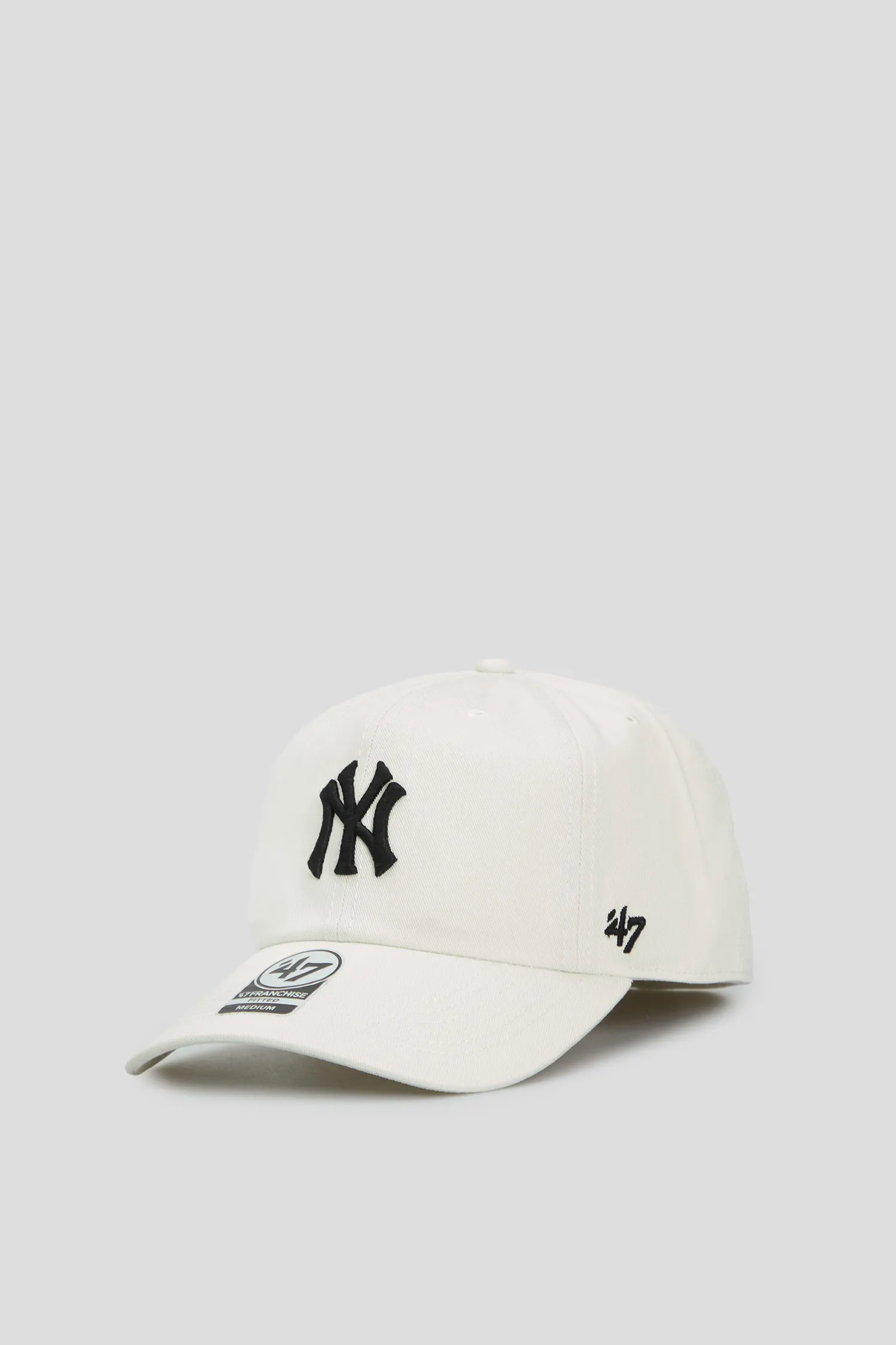 Світло-сіра кепка 3