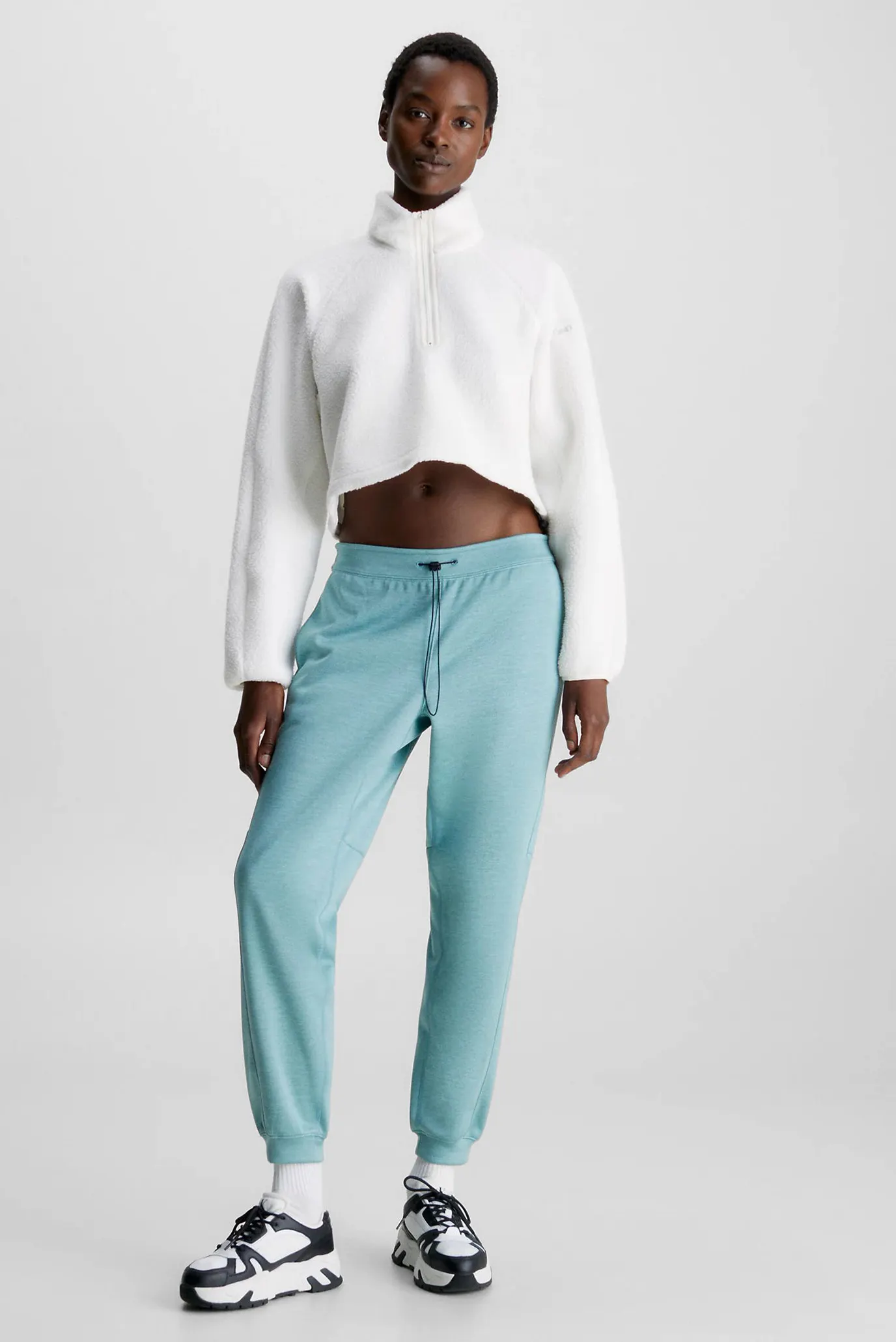 Женская светло-серая спортивная кофта HYBRID 2