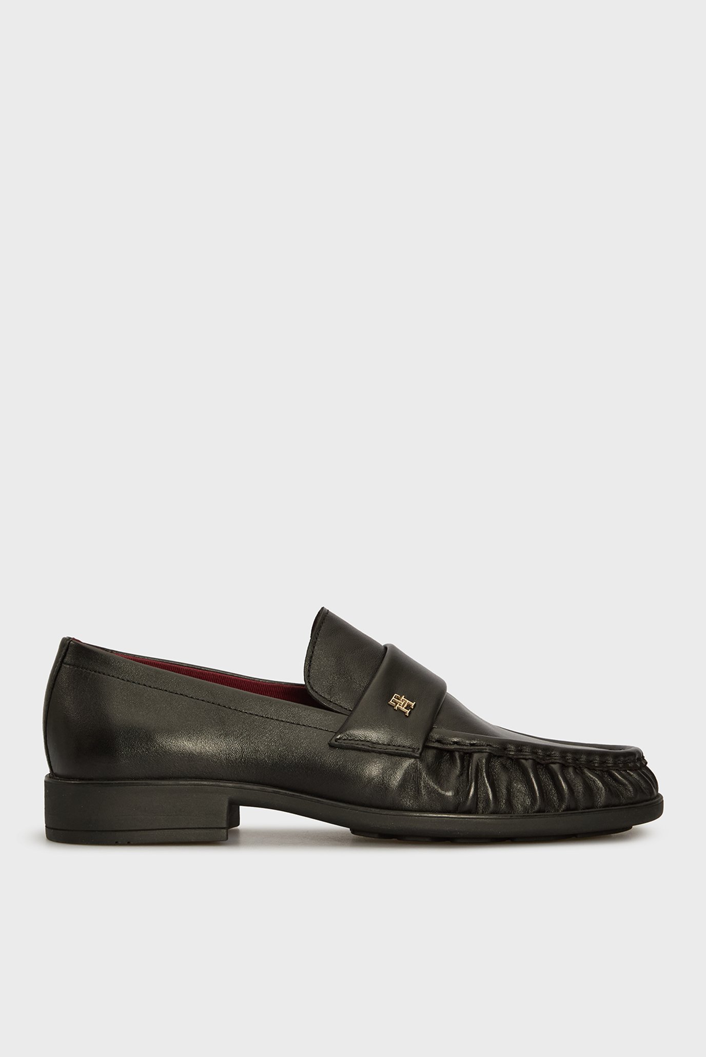 Женские черные кожаные лоферы LOAFER SOFT NAPPA PLEATED TOE 1