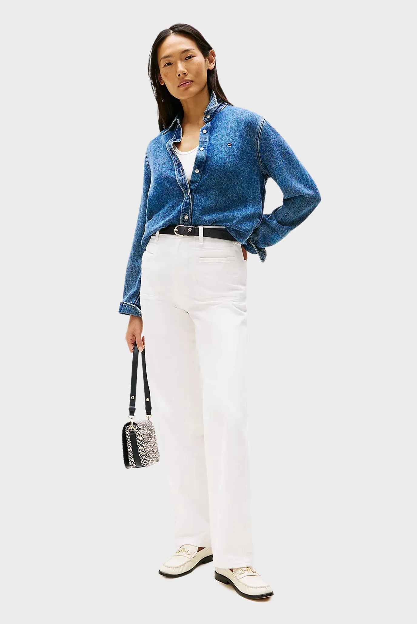 Женская синяя джинсовая рубашка 2