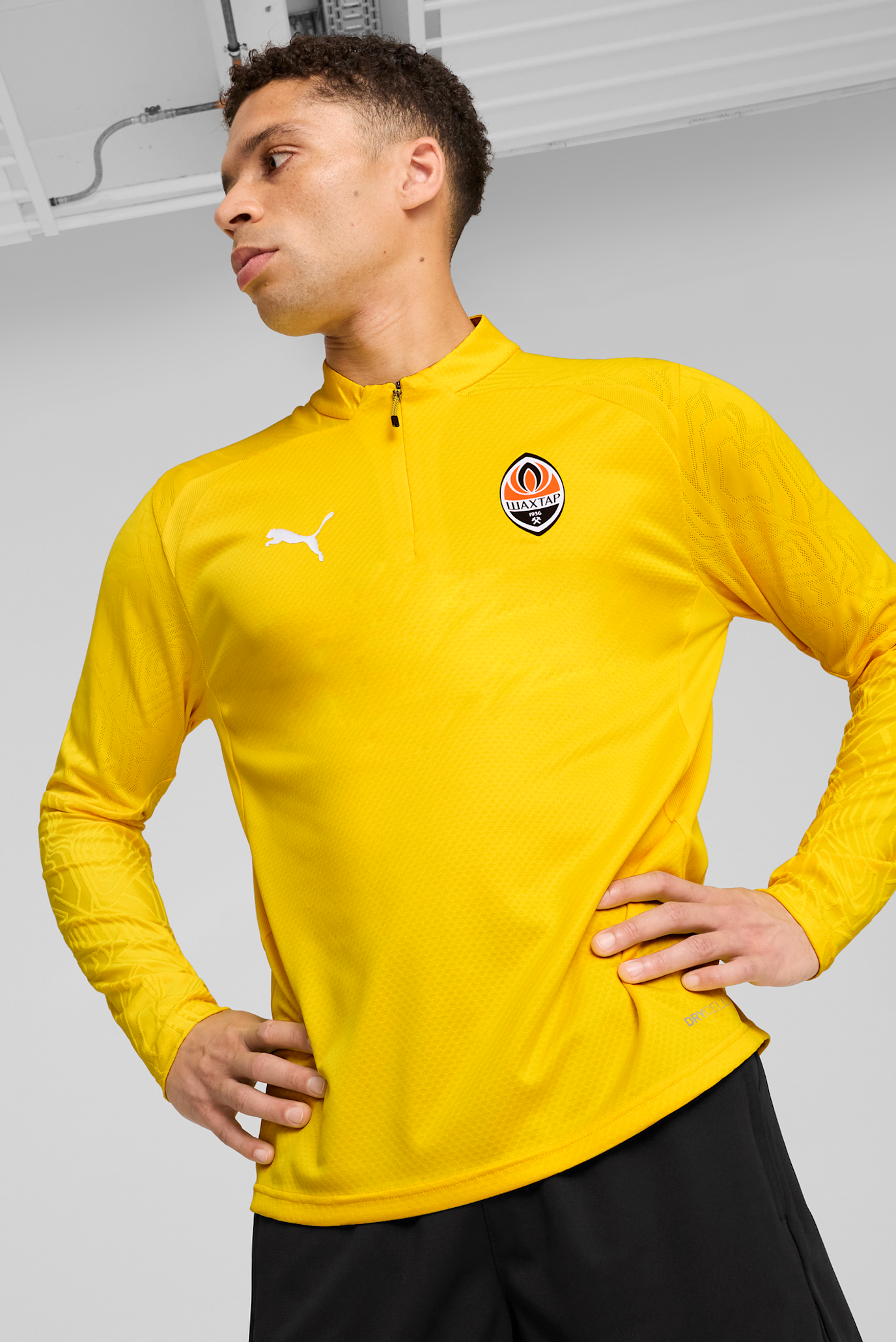 Мужской желтый лонгслив FC Shakhtar Donetsk Quarter-Zip Training Top Men 1