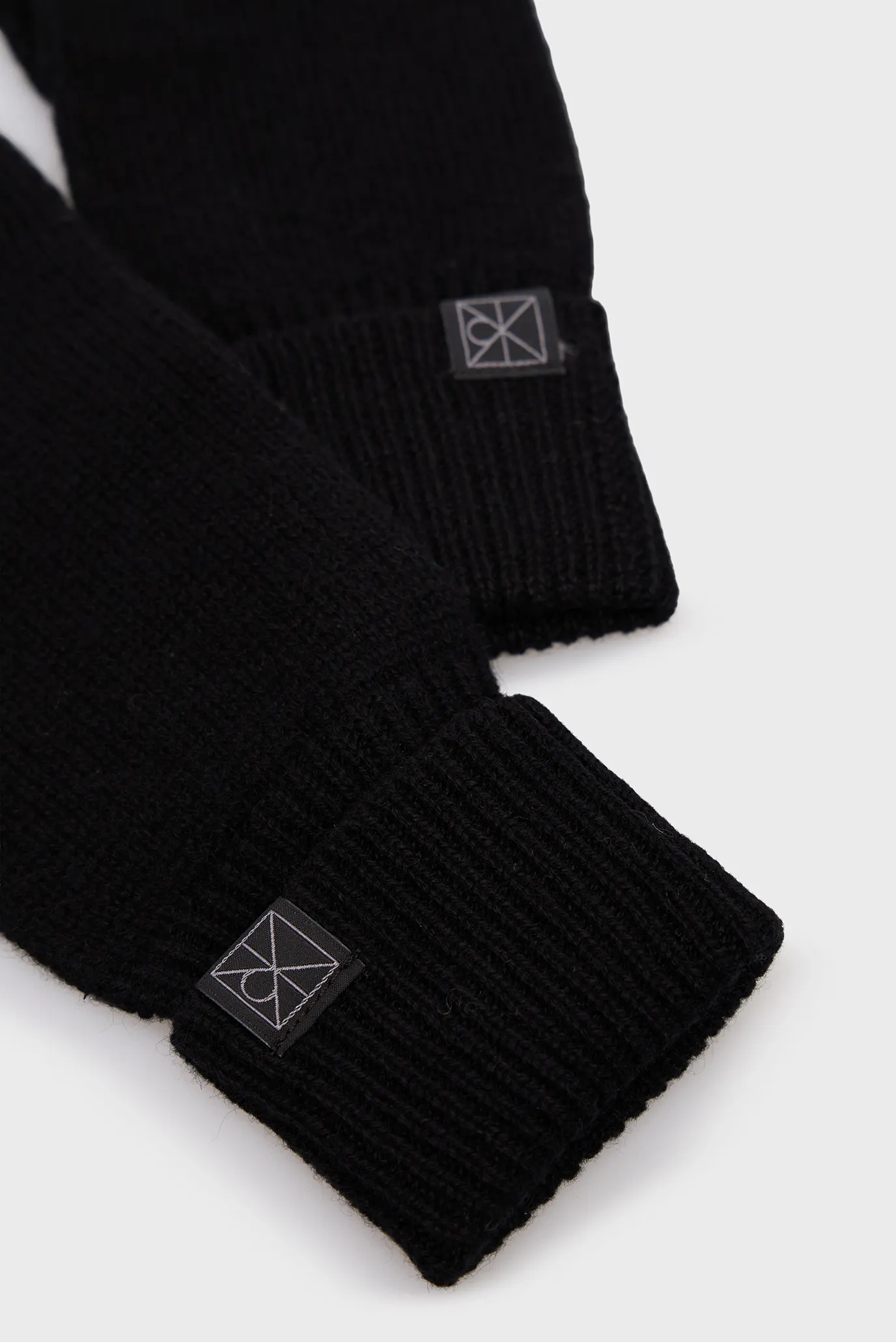 Женские черные кашемировые перчатки EMBLEM 3