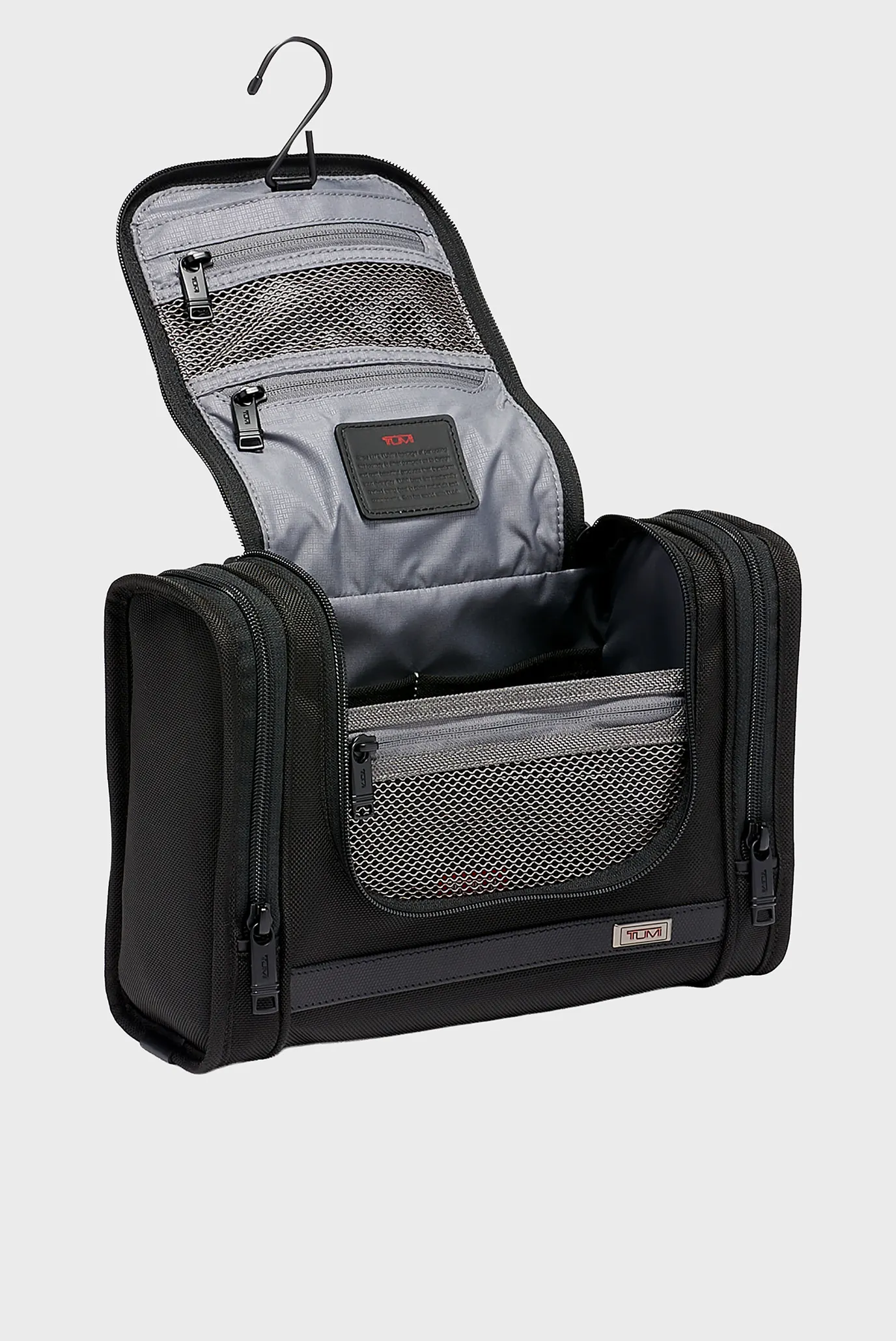 Чорна косметичка ALPHA 4