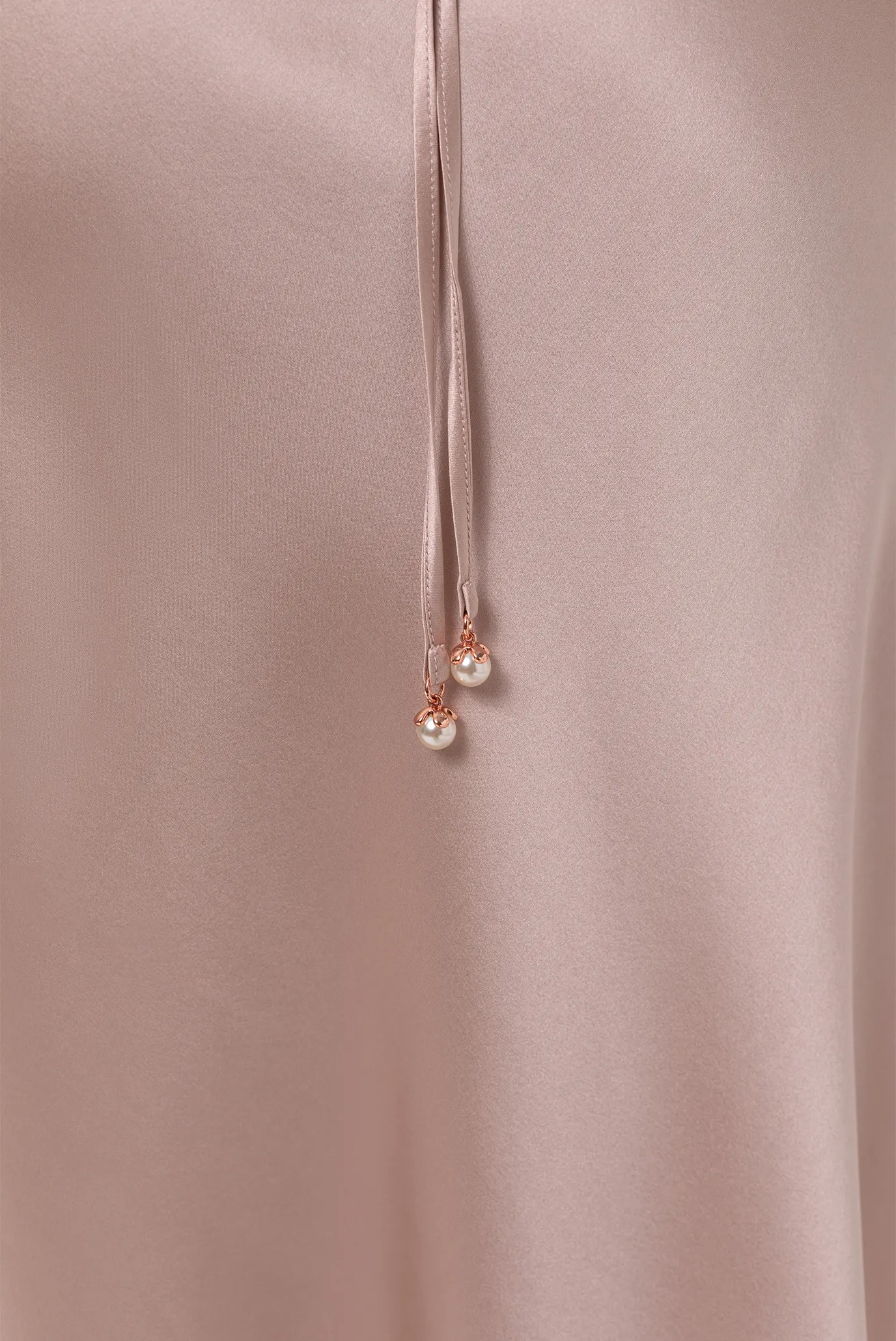 Женская пудровая шелковая ночная рубашка 5