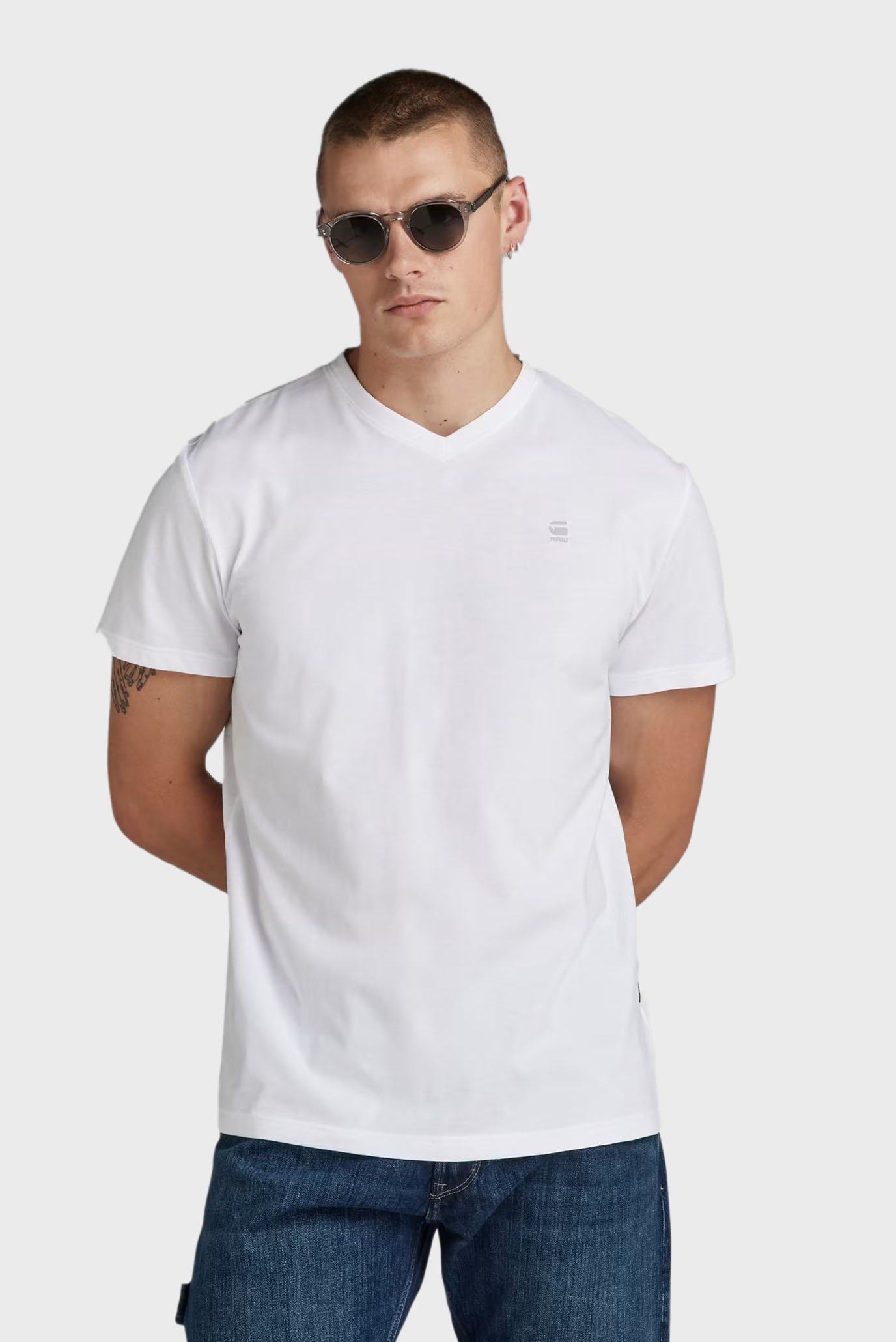 Мужская белая футболка Base 1