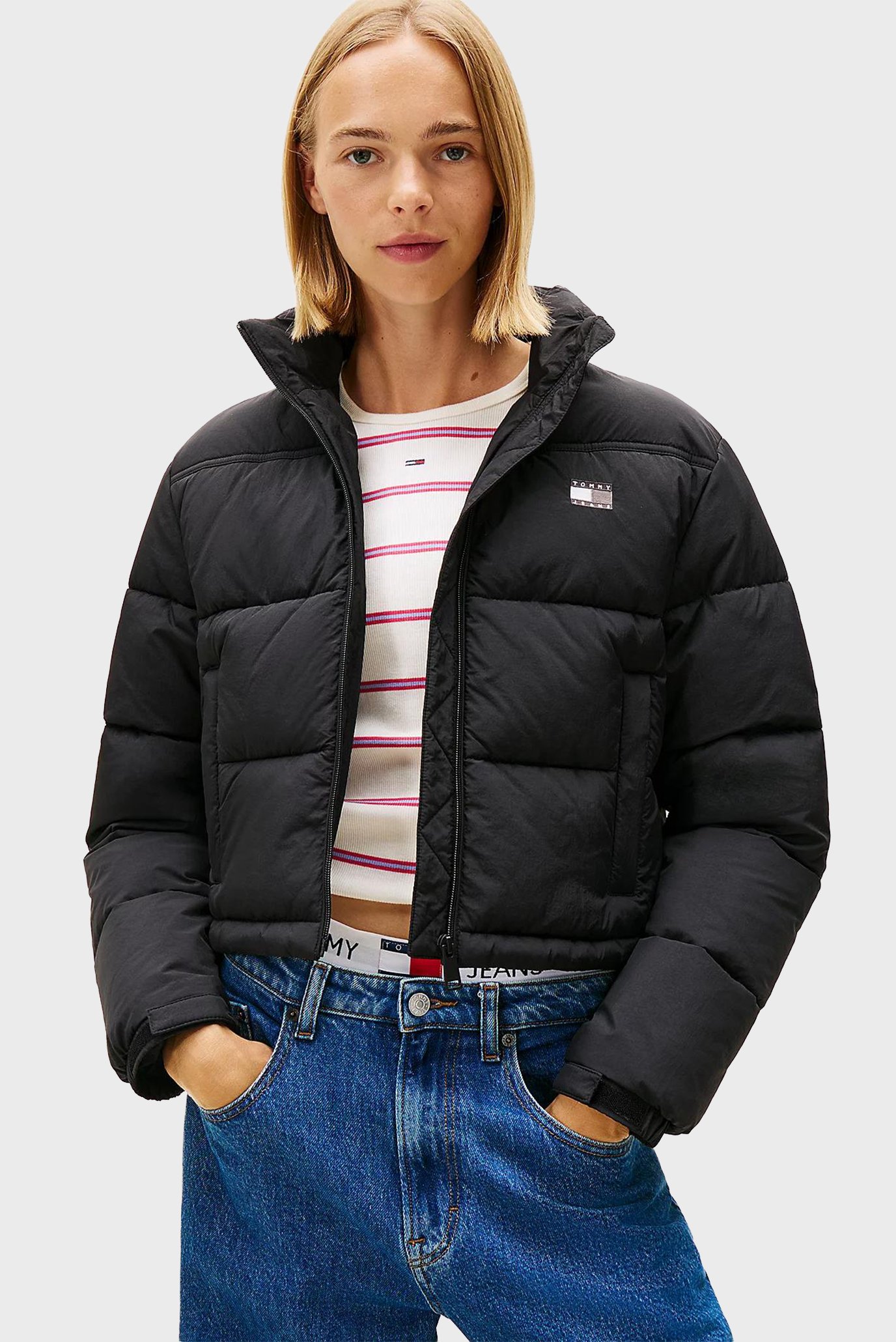 Женская черная куртка FLAG Черный S Tommy Jeans DW0DW21620 Женская черная куртка FLAG Черный S Tommy Jeans DW0DW21620