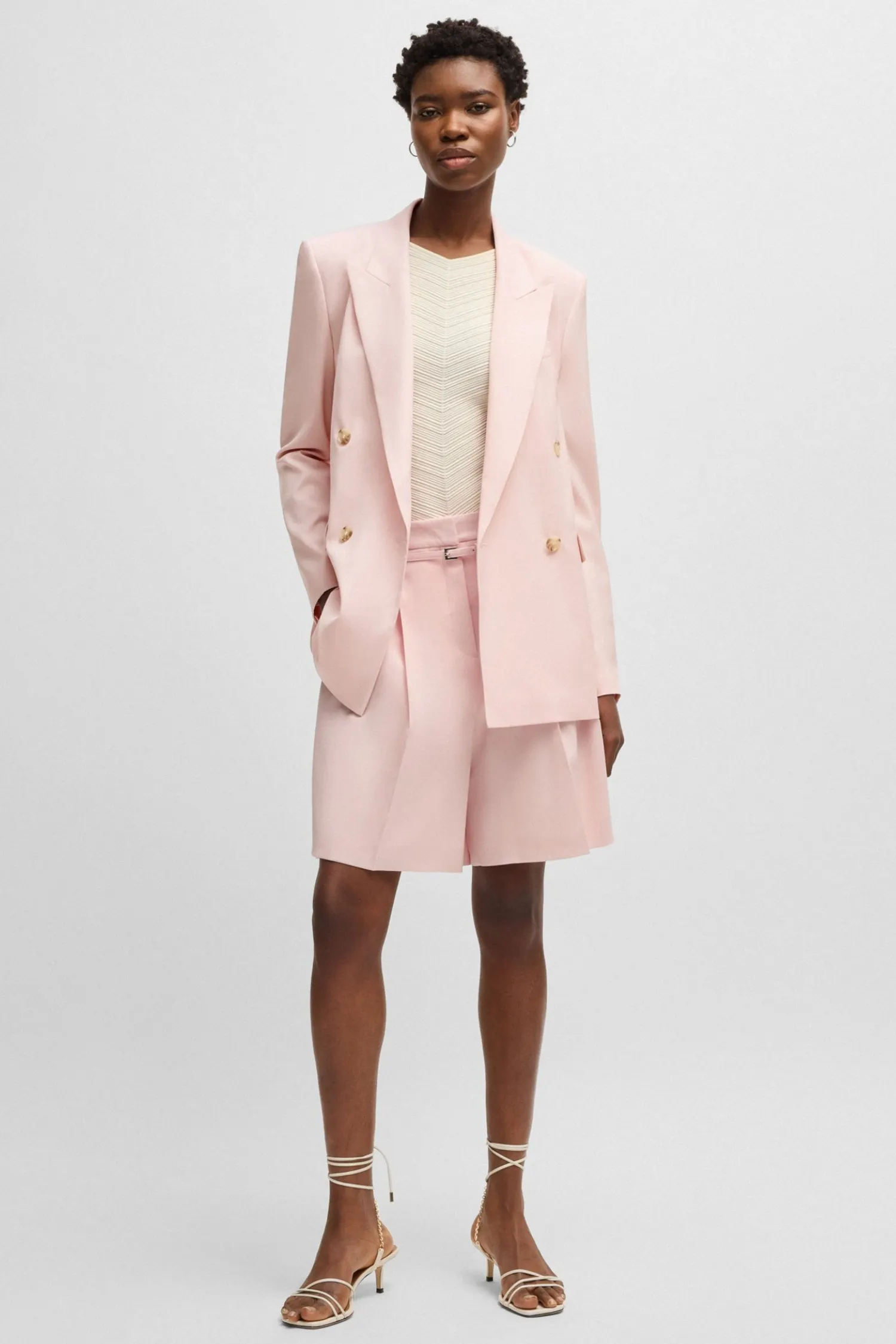 Женский розовый шерстяной жакет 2