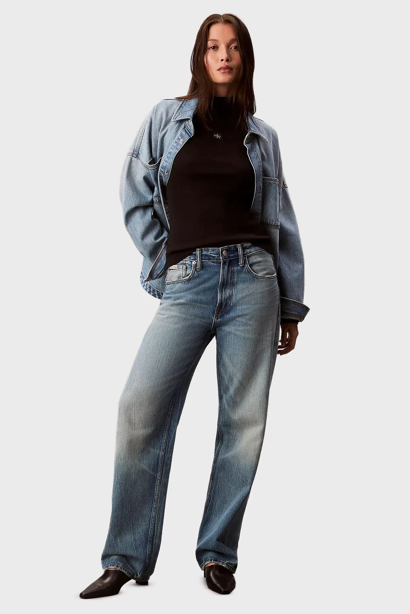 Жіночий чорний гольф WOVEN LABEL 2