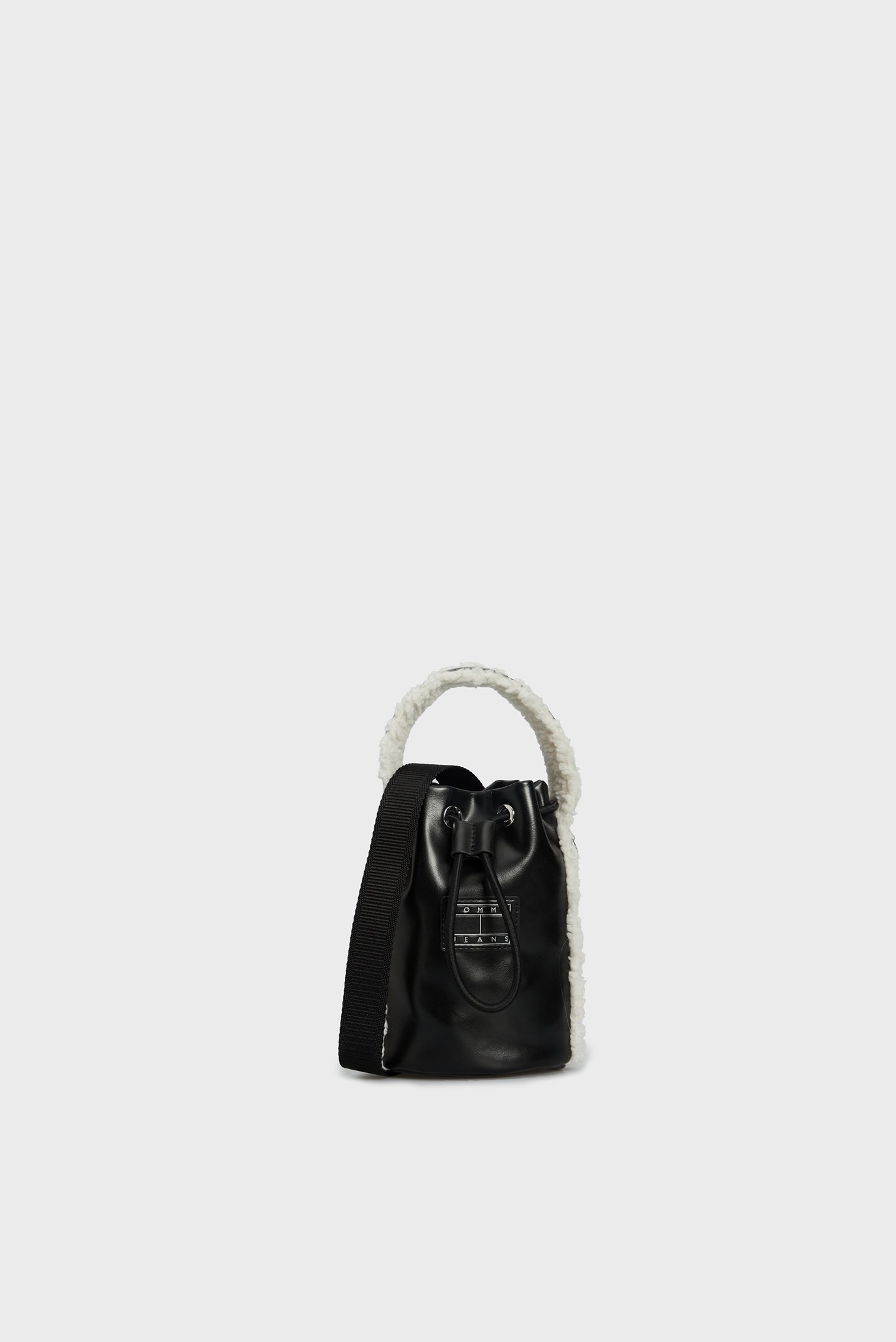 Женская черная сумка TJW COSY UP BUCKET BAG SHERPA 1