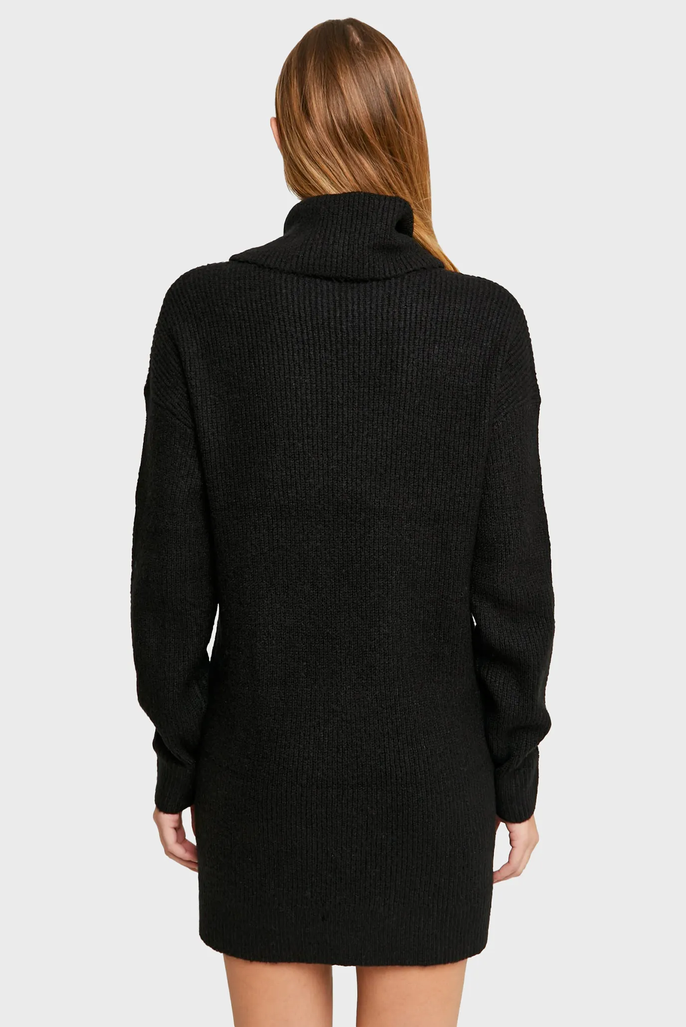 Жіноча чорна сукня 2