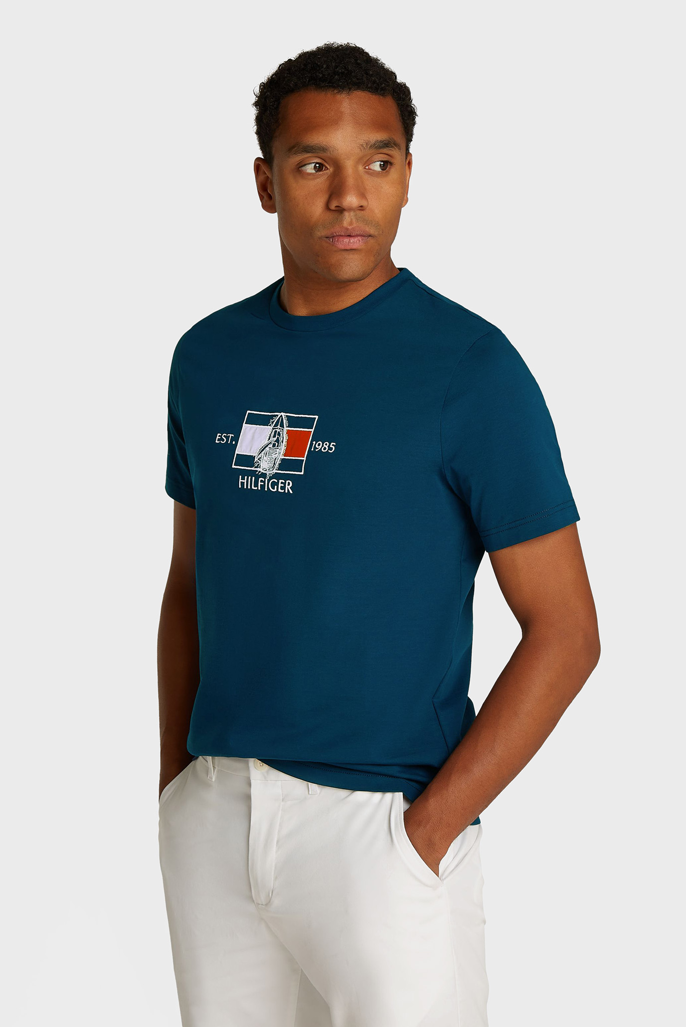 Мужская темно-синяя футболка HILFIGER FLAG SAILING Синий M Tommy Hilfiger MW0MW38628 Мужская темно-синяя футболка HILFIGER FLAG SAILING Синий M Tommy Hilfiger MW0MW38628