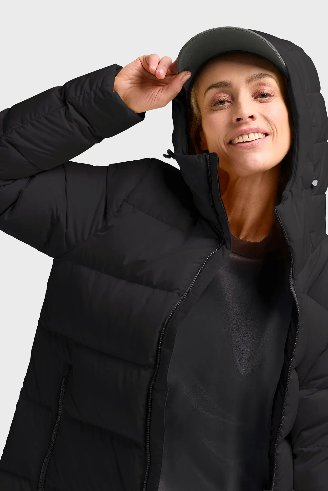 Женский черный пуховик 7