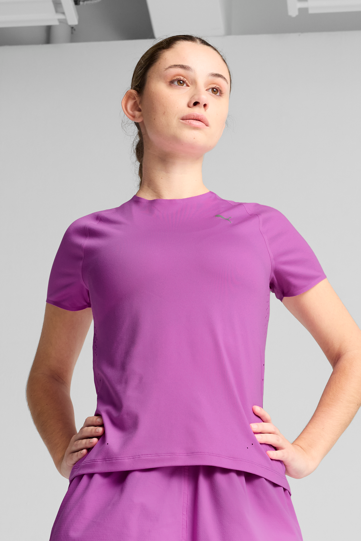 Женская фиолетовая футболка RUN CLOUDSPUN Tee Women 1