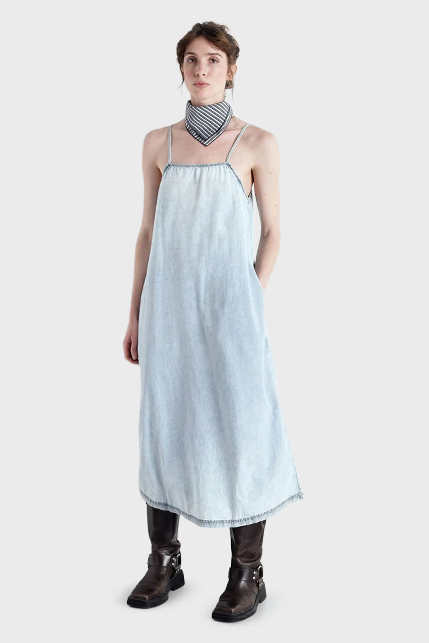 Жіночий блакитний джинсовий сарафан PAYBOU 2