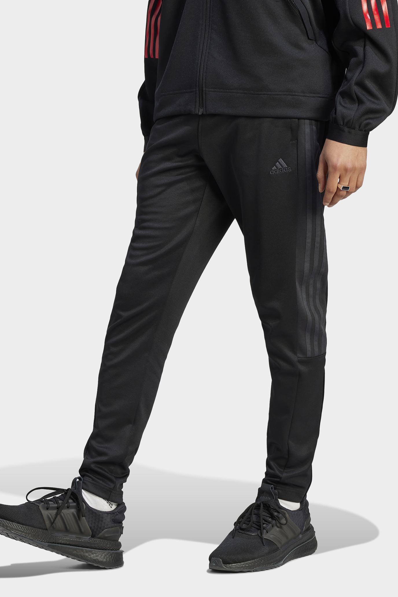 Мужские черные спортивные брюки Tiro Joggers 1