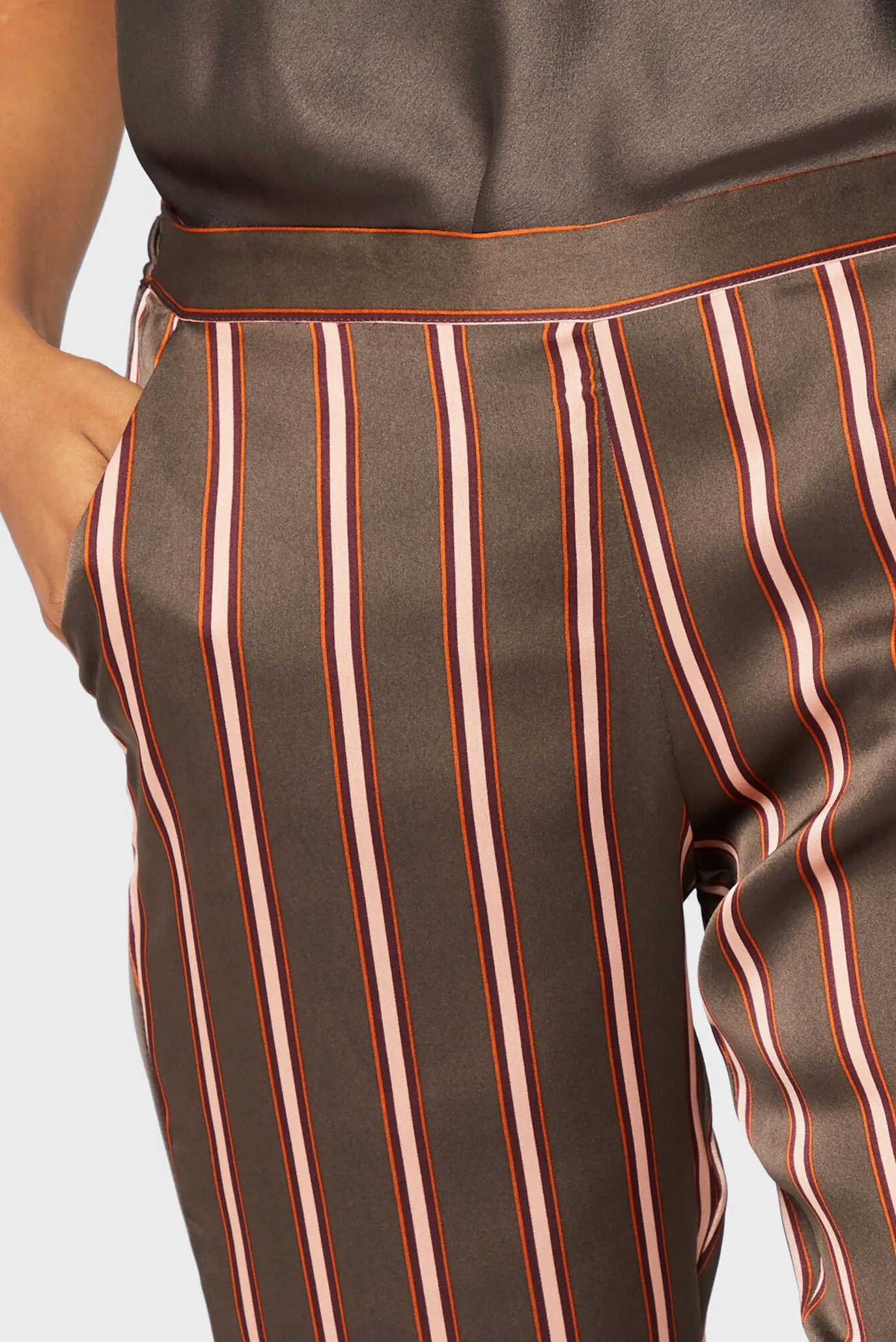 Жіночі коричневі брюки LYNDA 4