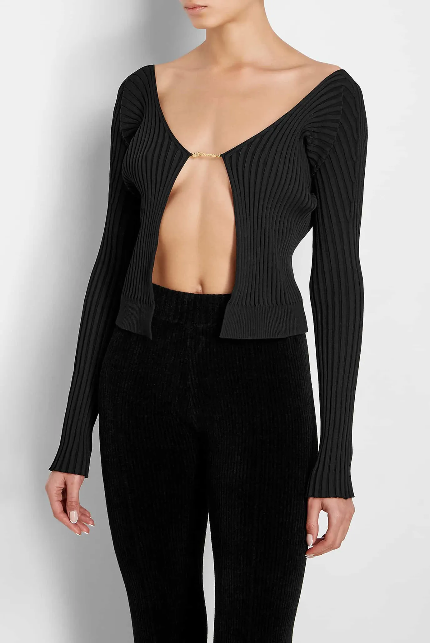 Женский черный топ Jacquemus 223KN500 — MD-Fashion