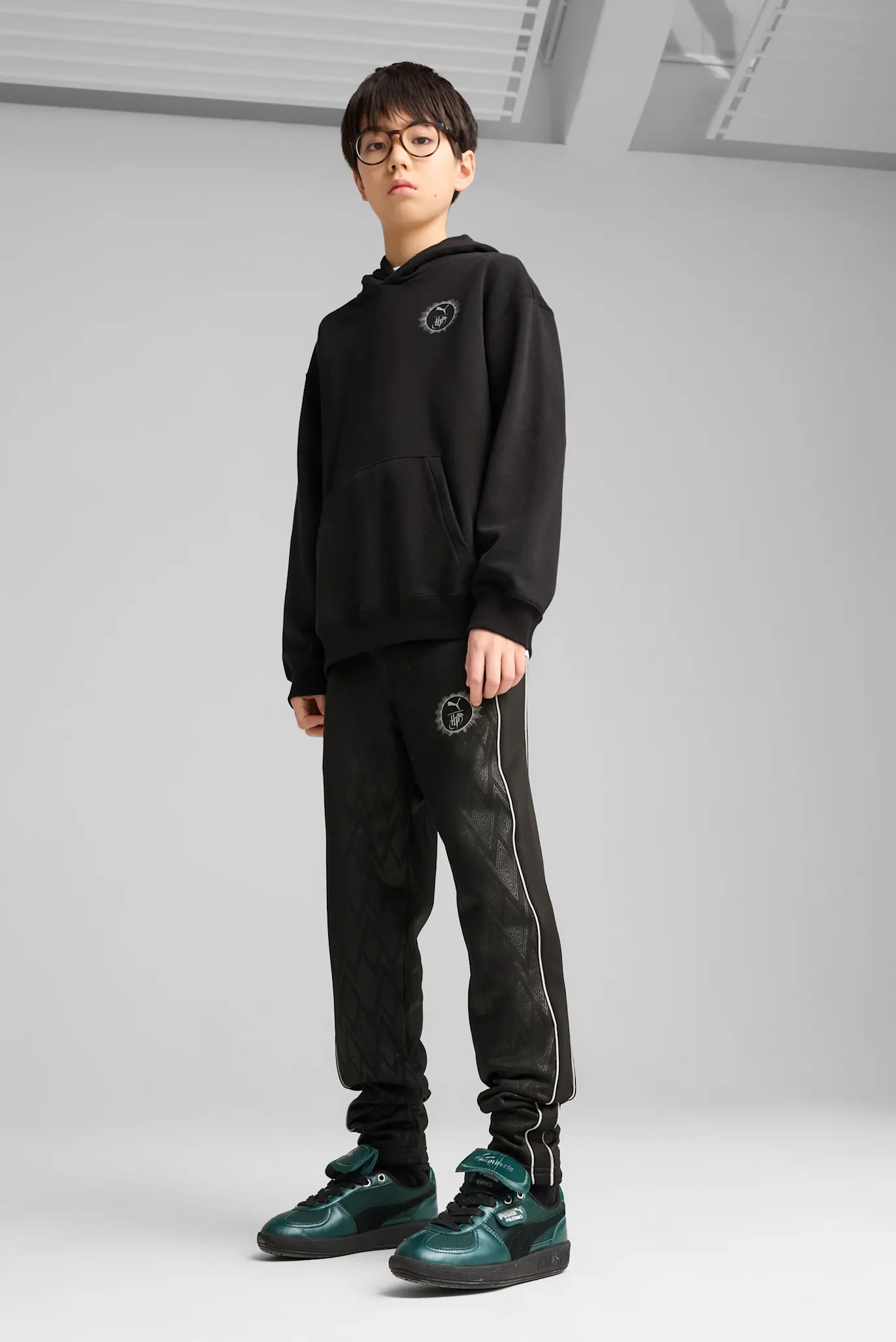 Детское черное худи PUMA x HARRY POTTER Relaxed Graphic Hoodie Youth 2