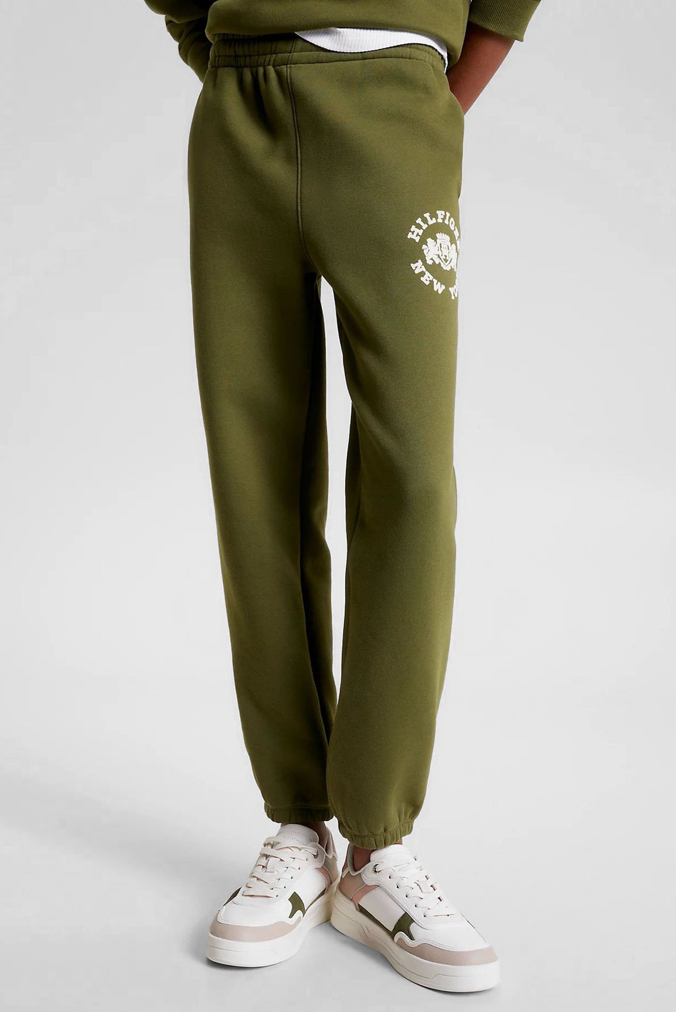 Жіночі зелені спортивні штани VARSITY FLOCK SWEATPANT 1
