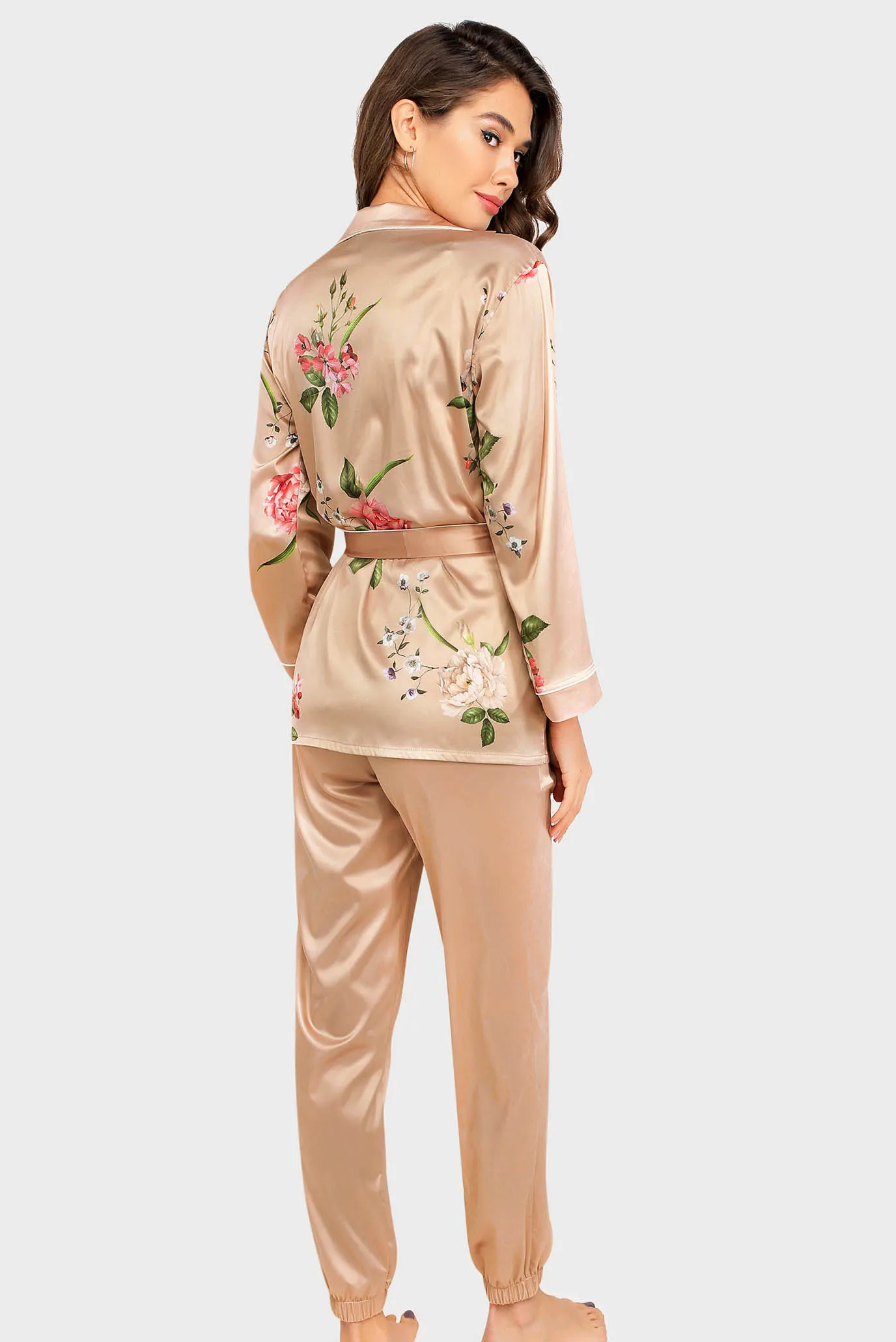 Жіноча бежева піжама (кардиган, брюки) 2