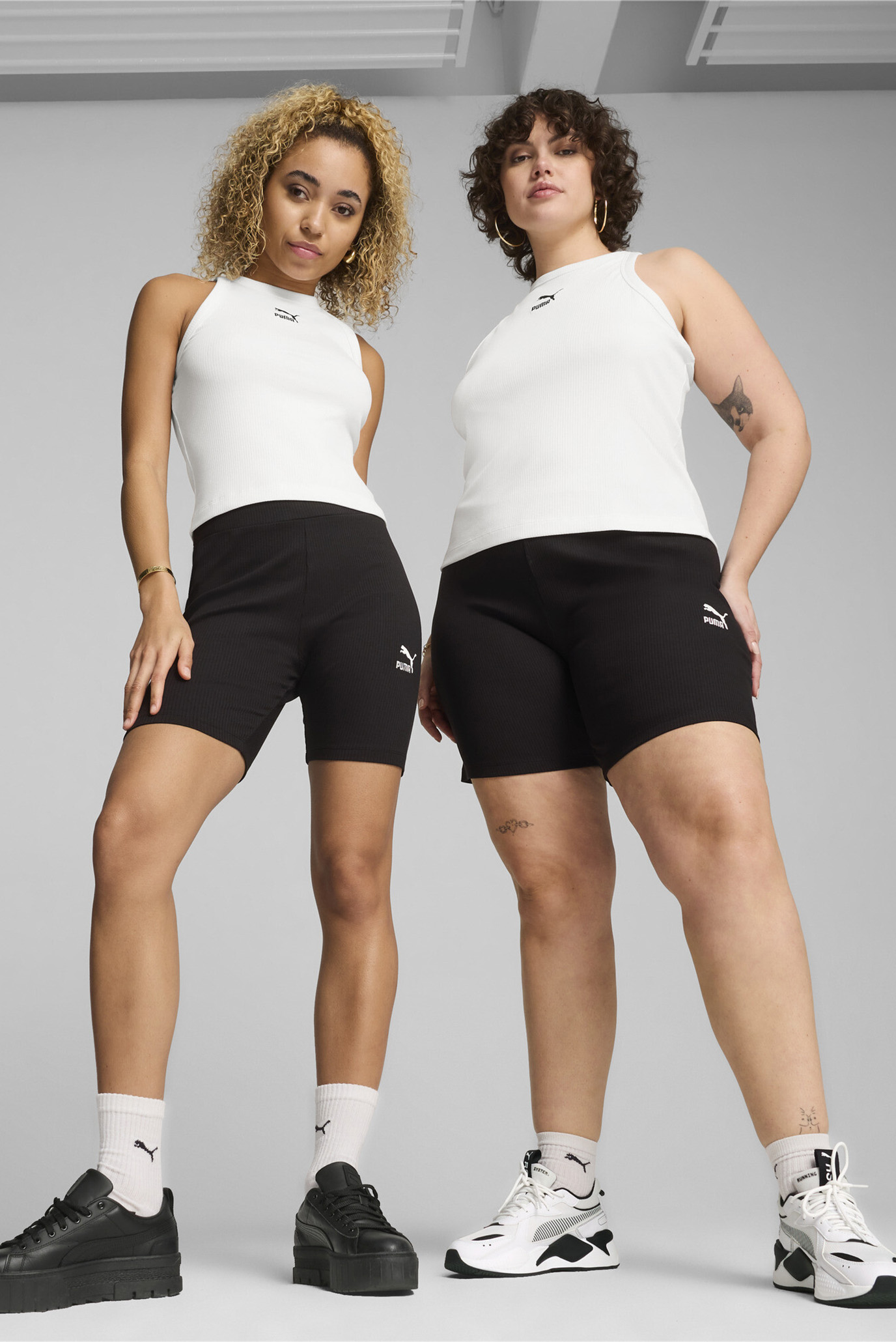 Женские черные шорты CLASSICS Women's Ribbed Short Tights 1
