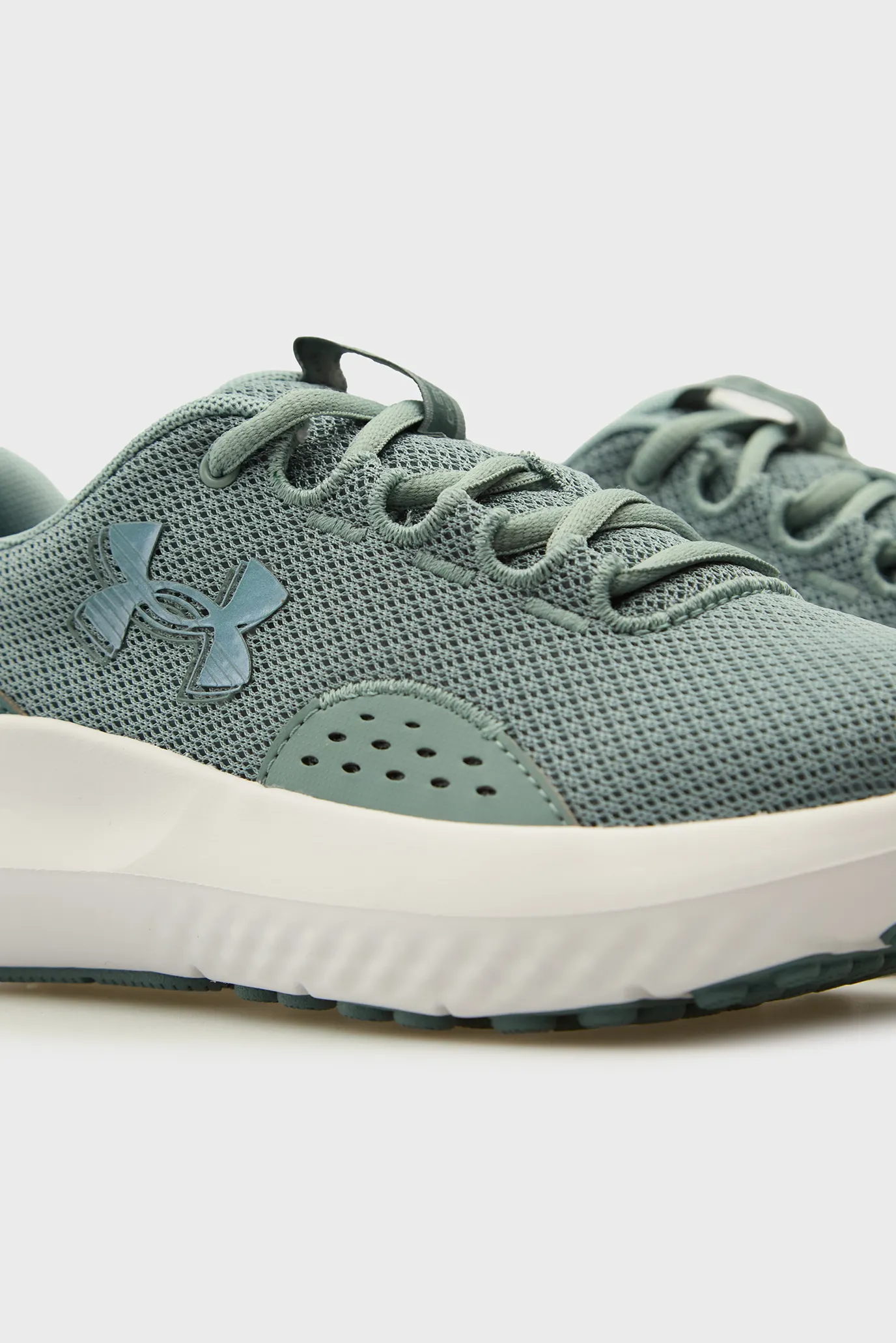 Жіночі мʼятні кросівки UA Charged Surge 4 2