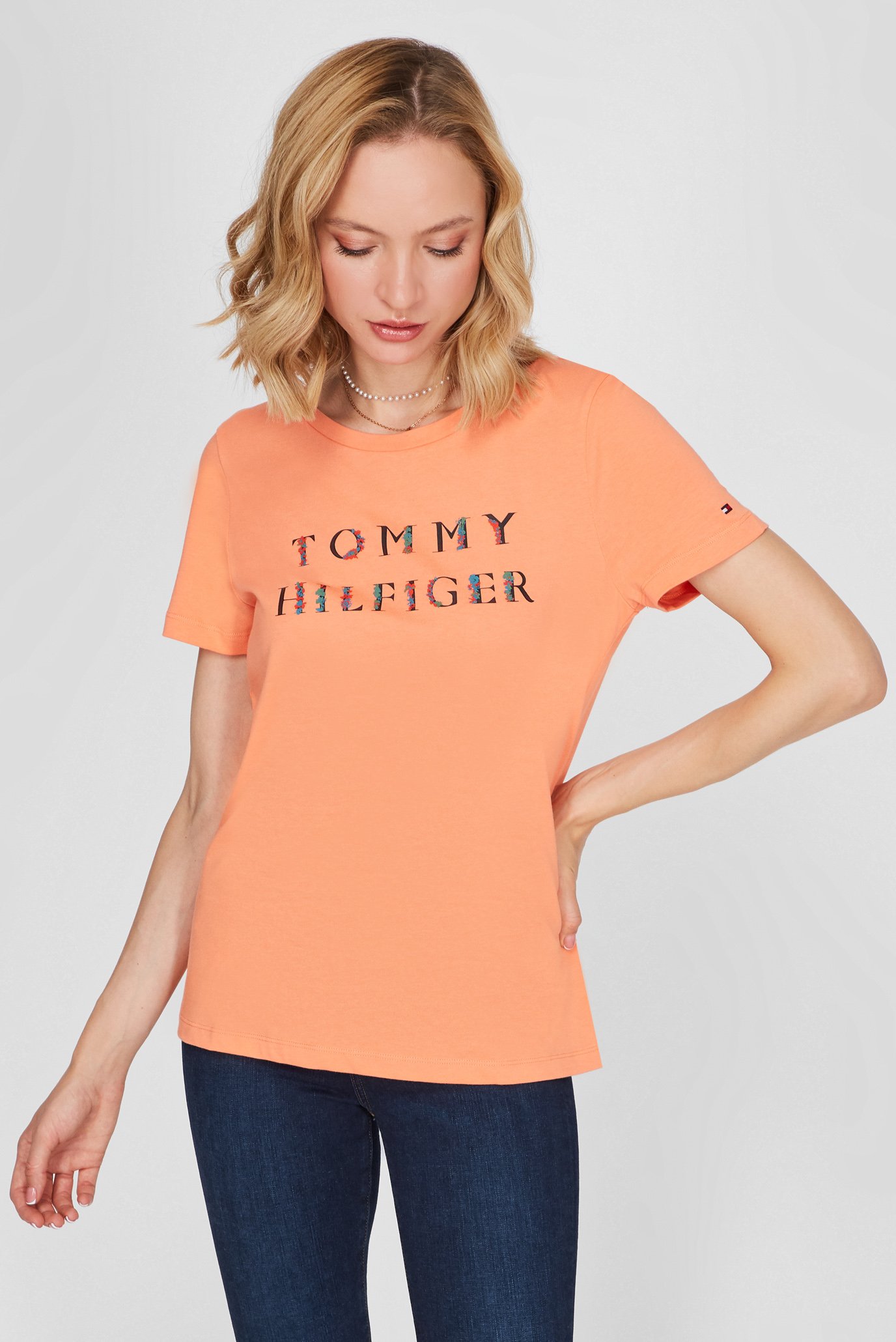 Женская оранжевая футболка 1