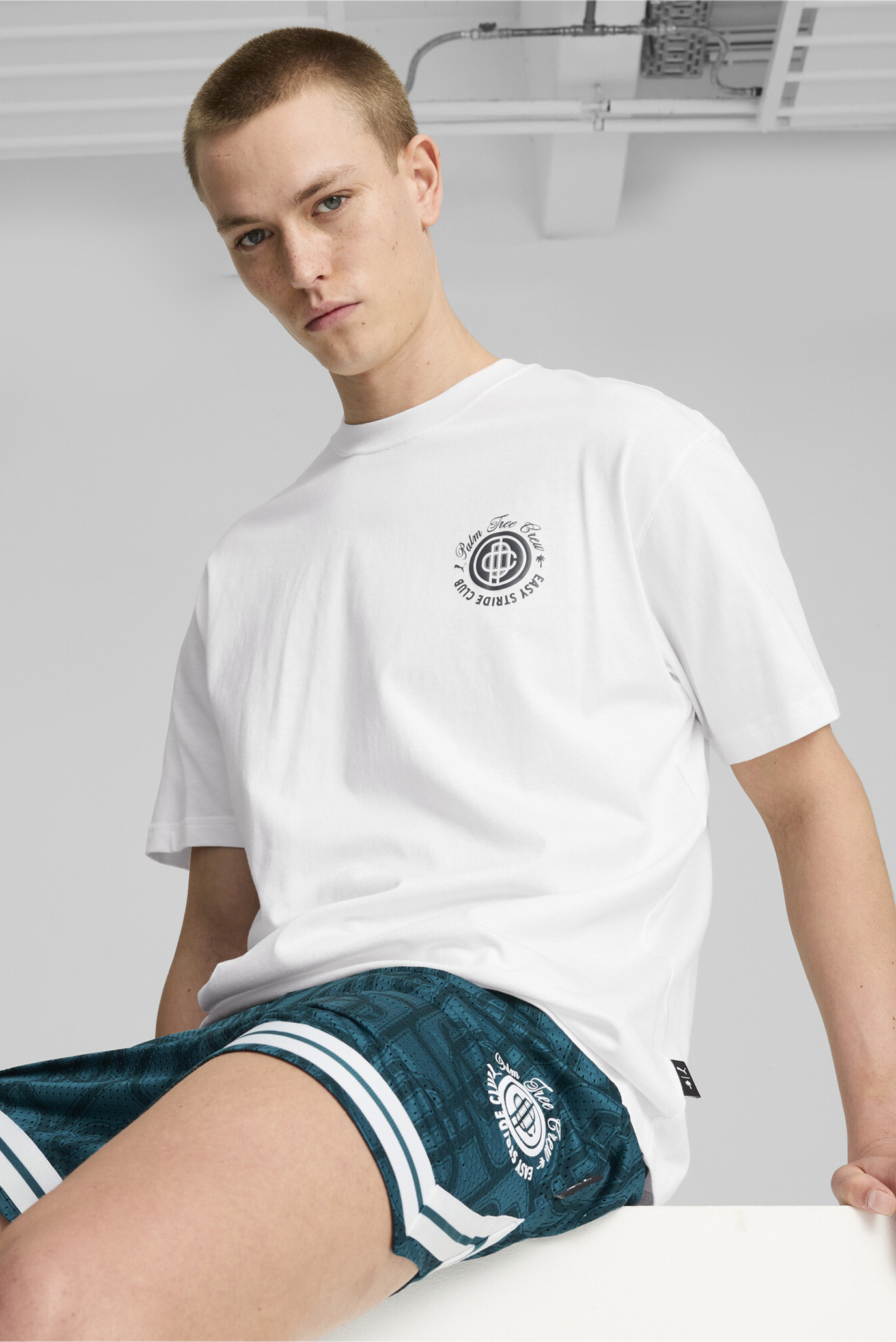 Мужская белая футболка PUMA x PALM TREE CREW Graphic Tee Men 1