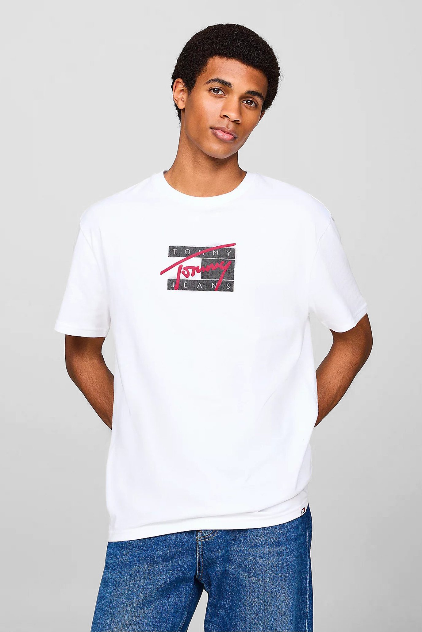 Мужская белая футболка TJM REG STREET SIG FLAG TEE EXT 1