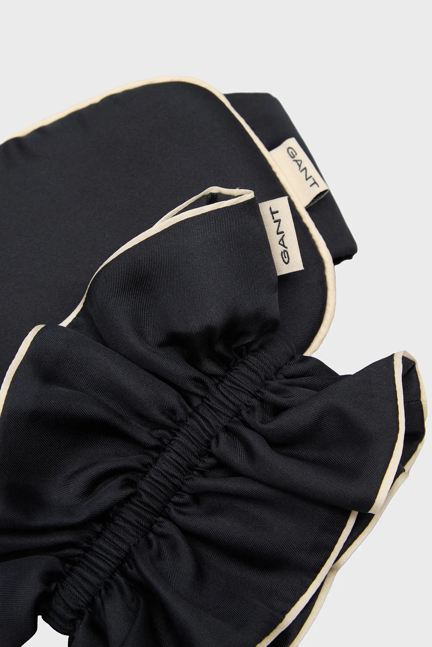 Жіночий набір аксесуарів (маска для сну, резинка) SILK SLEEPMASK SCRUNCHIE GIFT SET 7