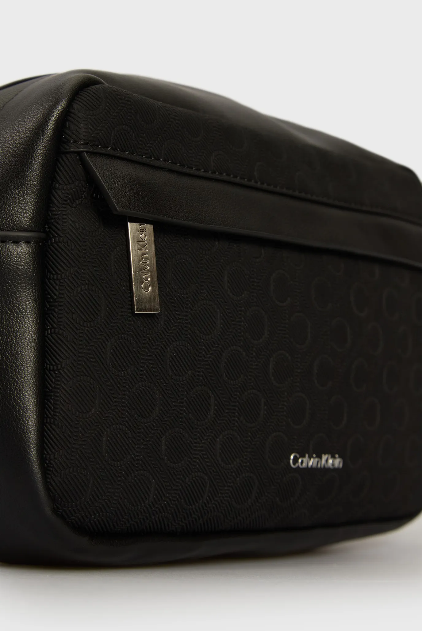 Чоловічий чорний несесер CK MUST MONO WASHBAG 2