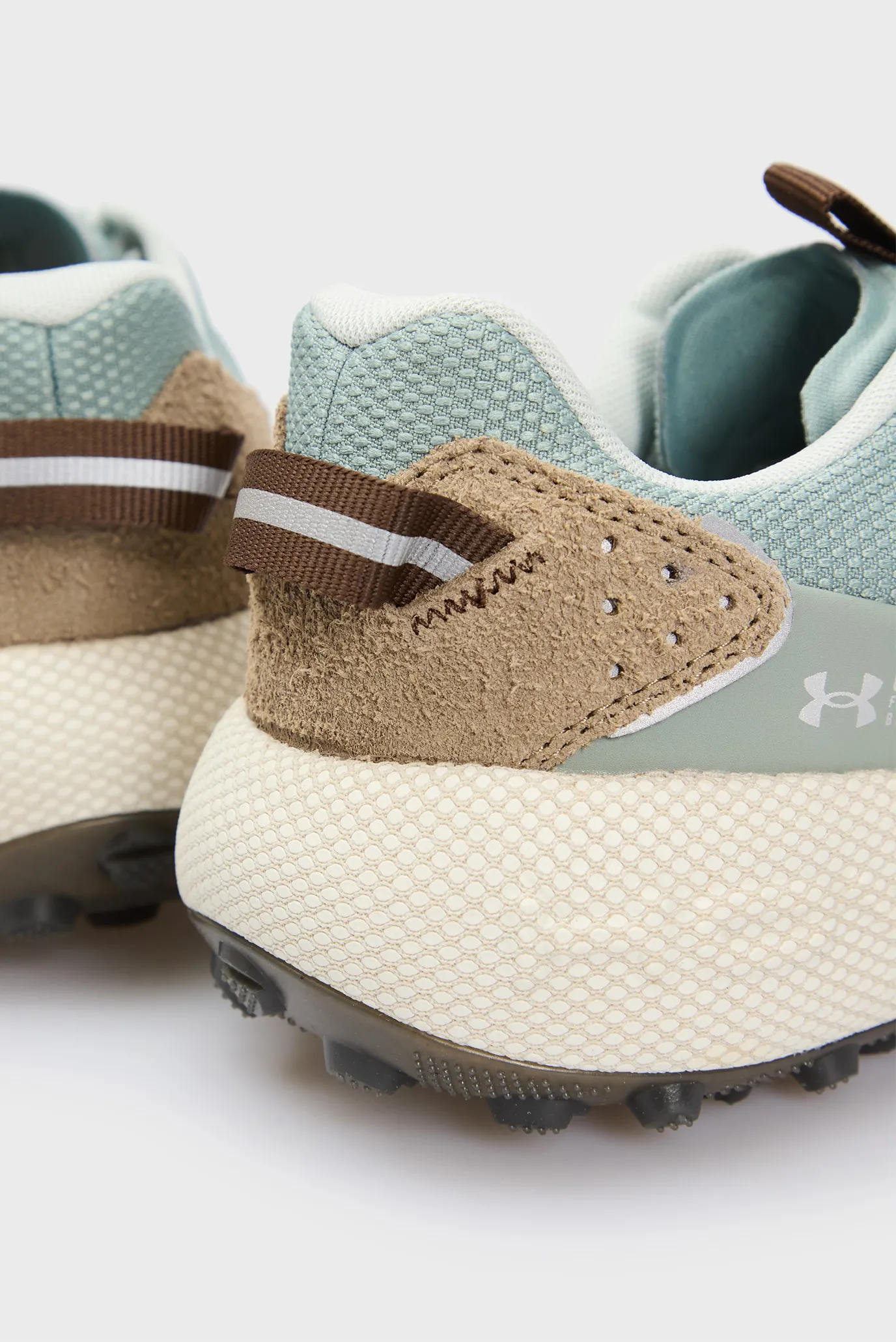 М'ятні кросівки UA Fat Tire Venture Pro 2