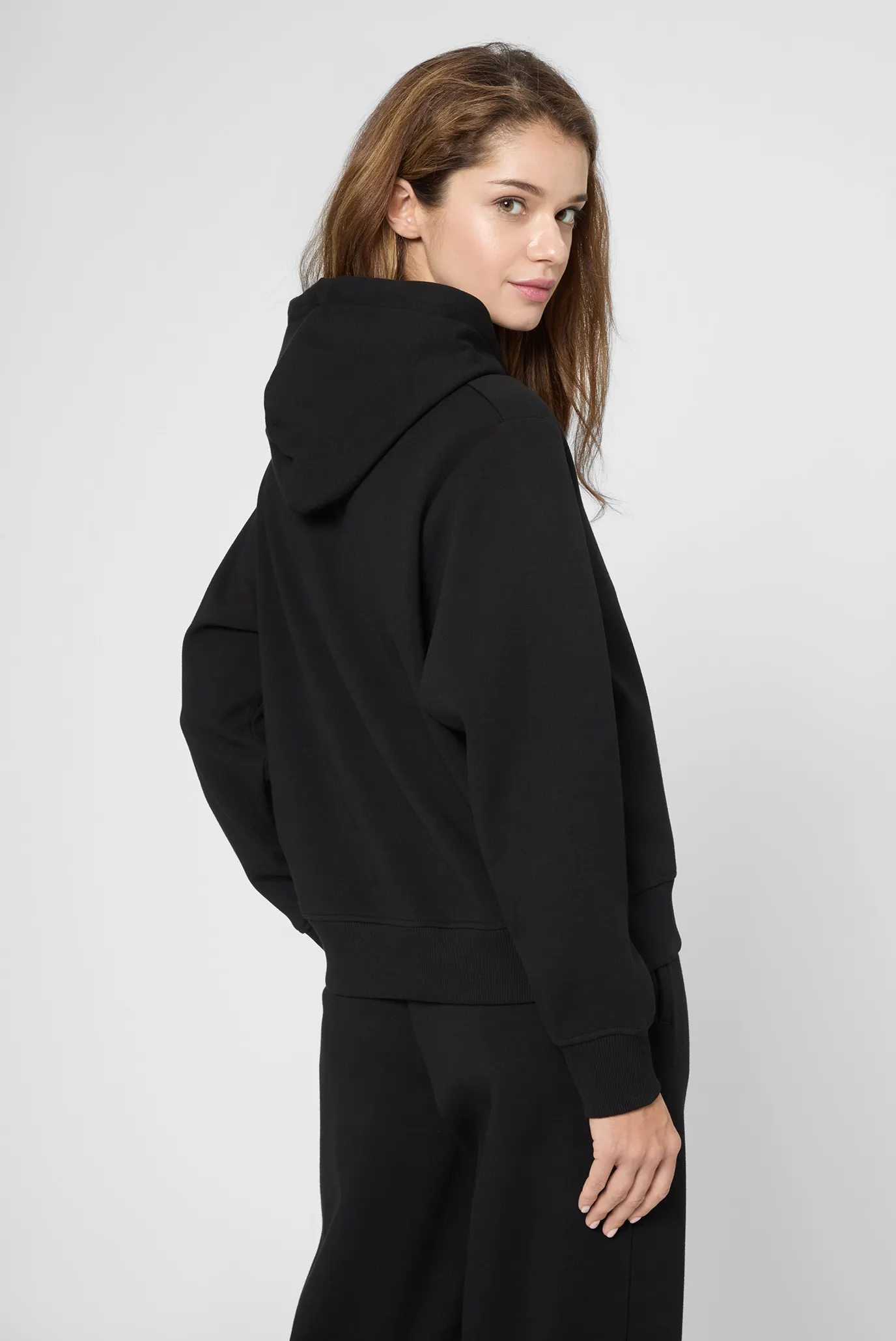 Женское черное худи 4