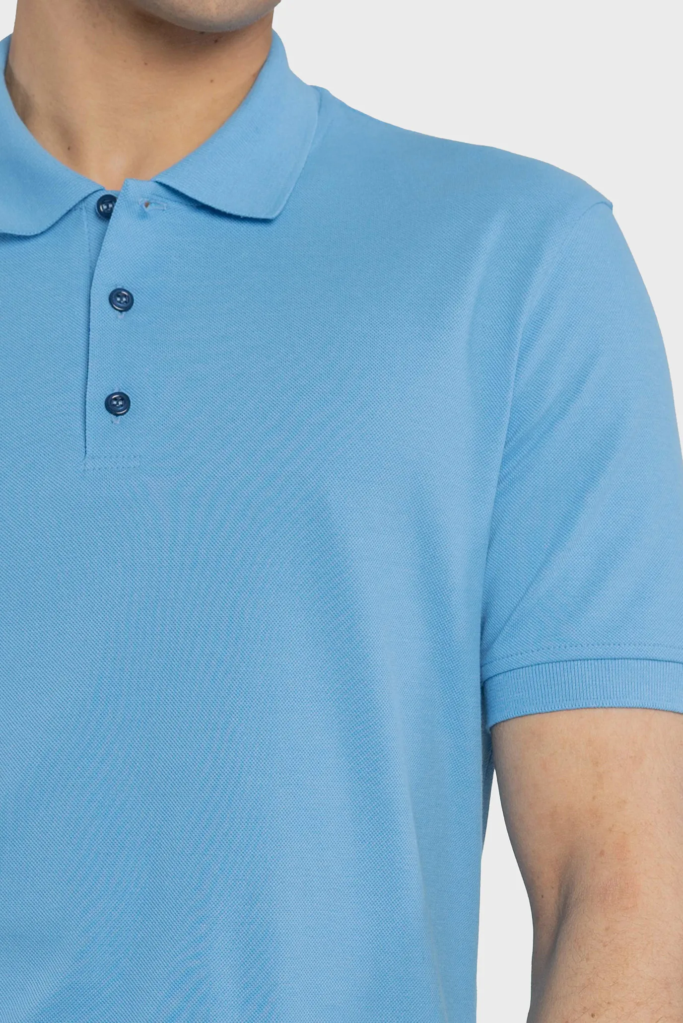Чоловіче блакитне поло 4