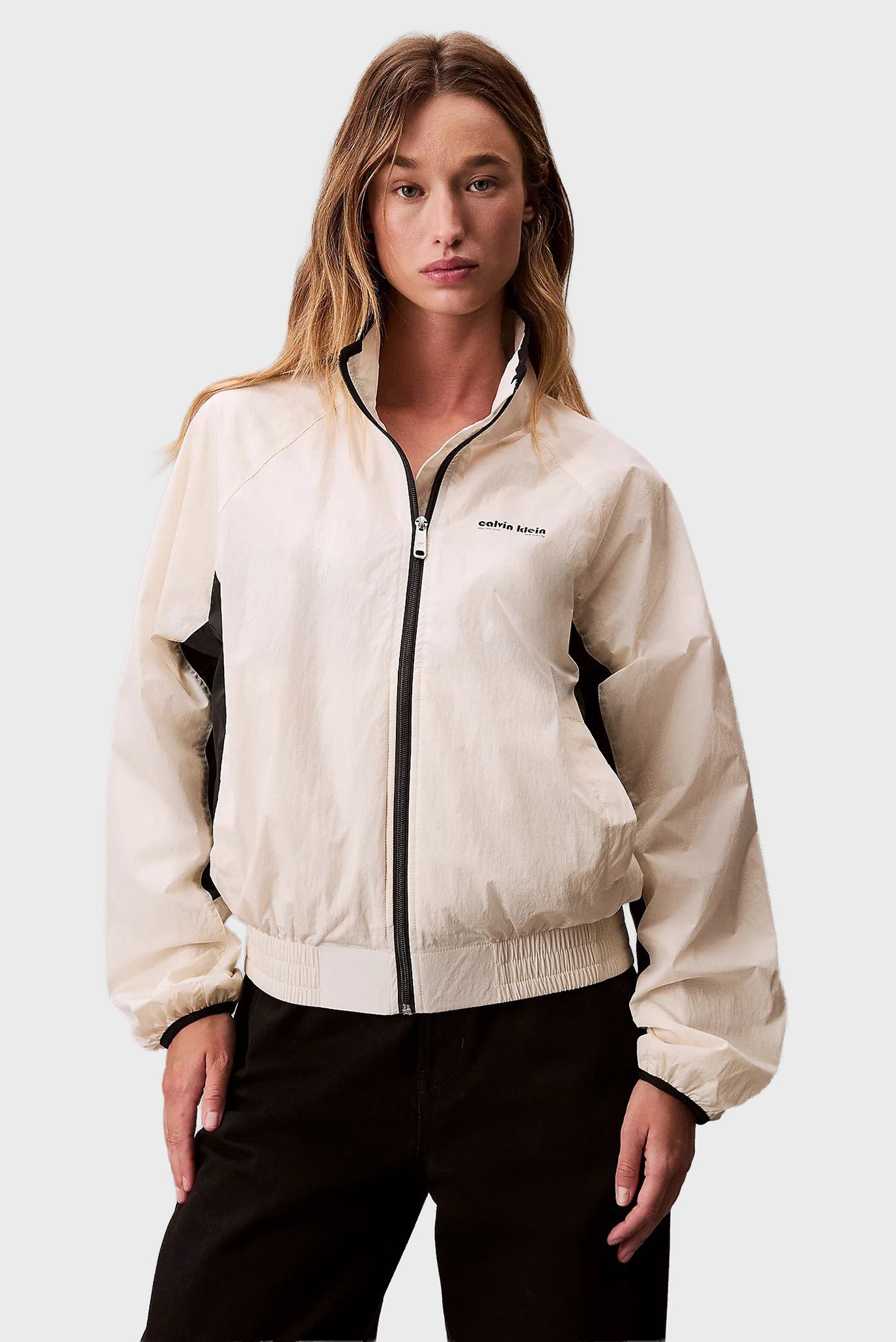 Женская белая ветровка RETRO TRACK JACKET Белый M Calvin Klein Jeans LV047C506G Женская белая ветровка RETRO TRACK JACKET Белый M Calvin Klein Jeans LV047C506G
