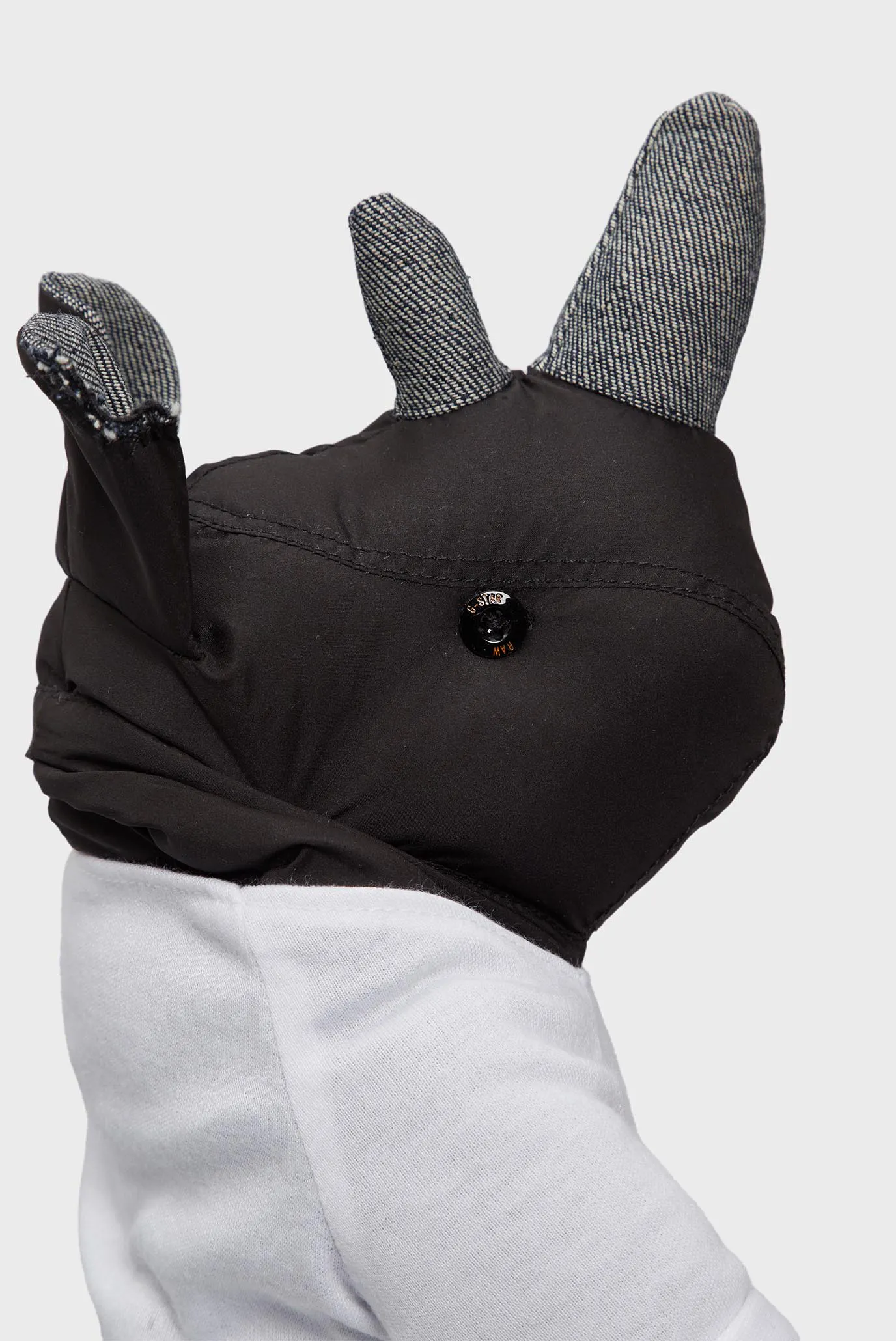 Черная мягкая игрушка G-no cargo 5