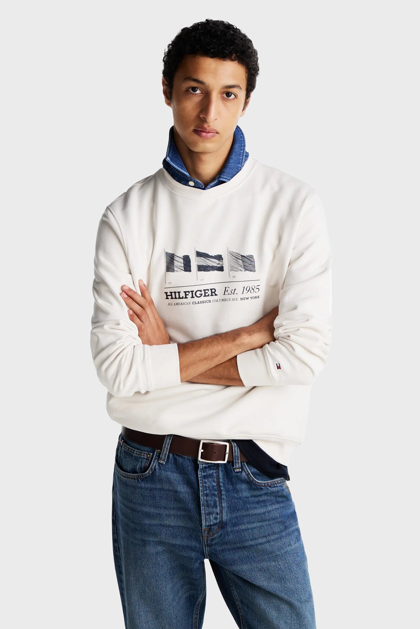 Чоловічий білий світшот HILFIGER FLAGS CREWNECK 1