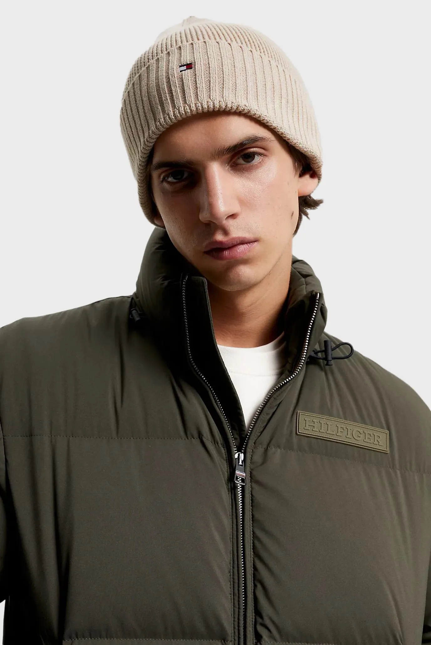 Чоловіча бежева шапка ESSENTIAL FLAG 2