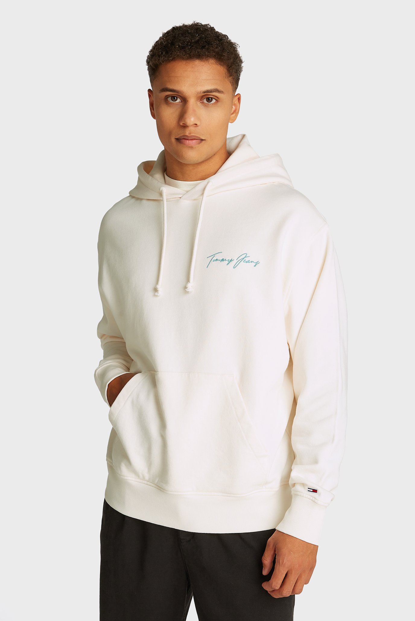 Мужское белое худи BEACH CLUB GRAPHIC HOODIE Белый L Tommy Jeans DM0DM21373 Мужское белое худи BEACH CLUB GRAPHIC HOODIE Белый L Tommy Jeans DM0DM21373