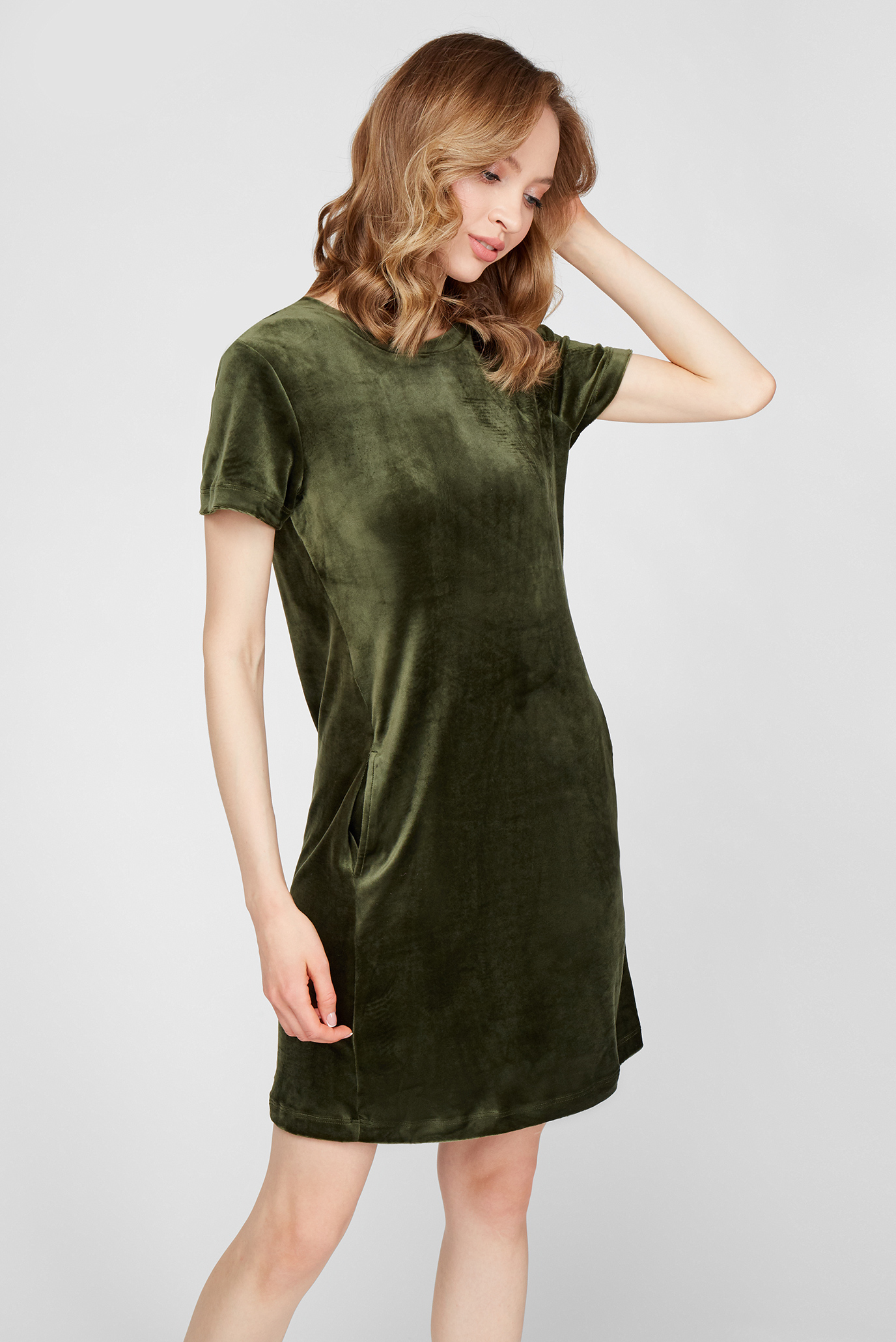 Женское оливковое велюровое платье 1