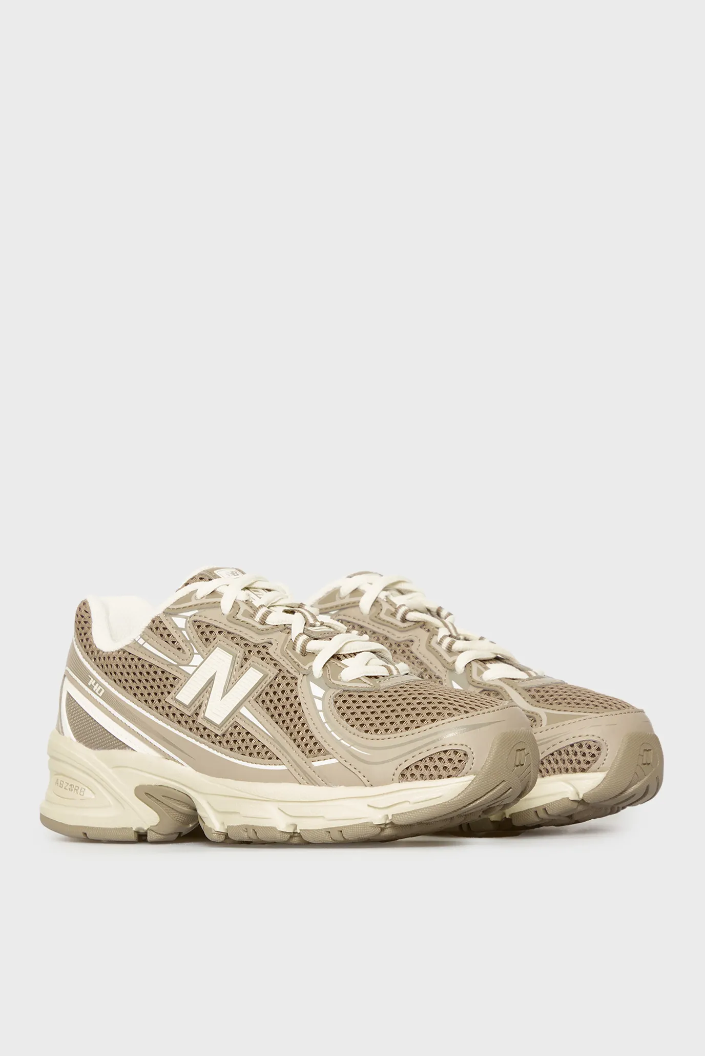 Жіночі коричневі кросівки 740 3