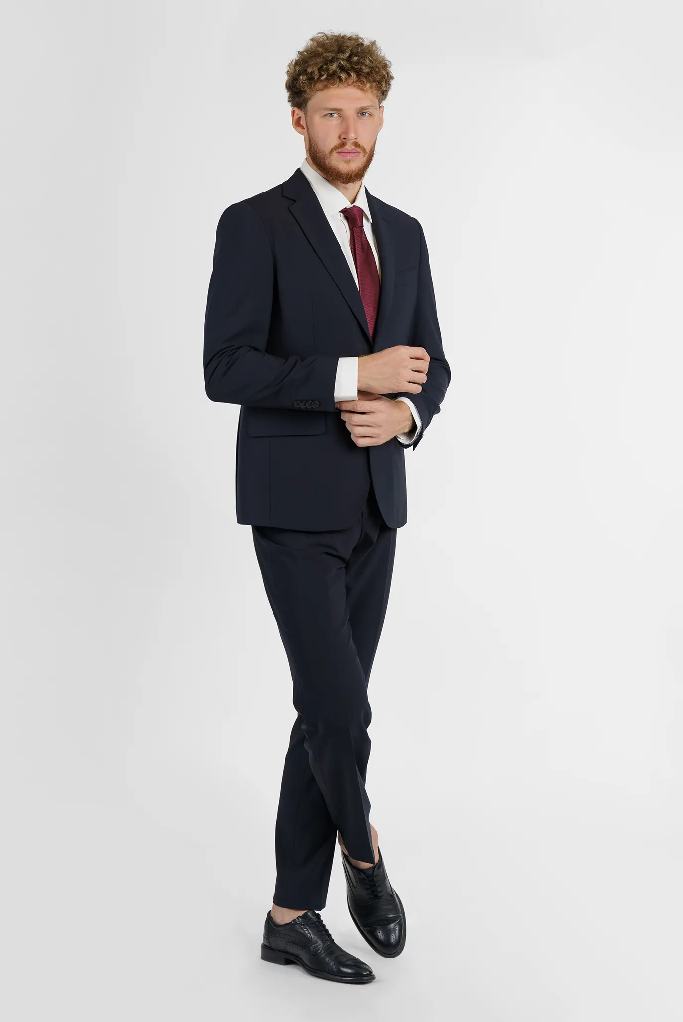 Чоловічий чорний костюм 4