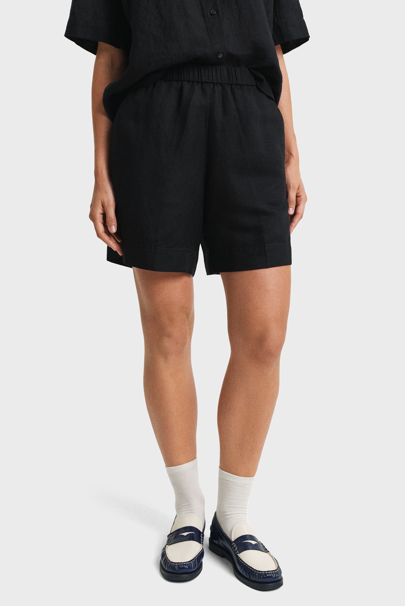 Женские черные льняные шорты REL LINEN BLEND PULL ON SHORTS Черный 36 Gant 4020116 Женские черные льняные шорты REL LINEN BLEND PULL ON SHORTS Черный 36 Gant 4020116