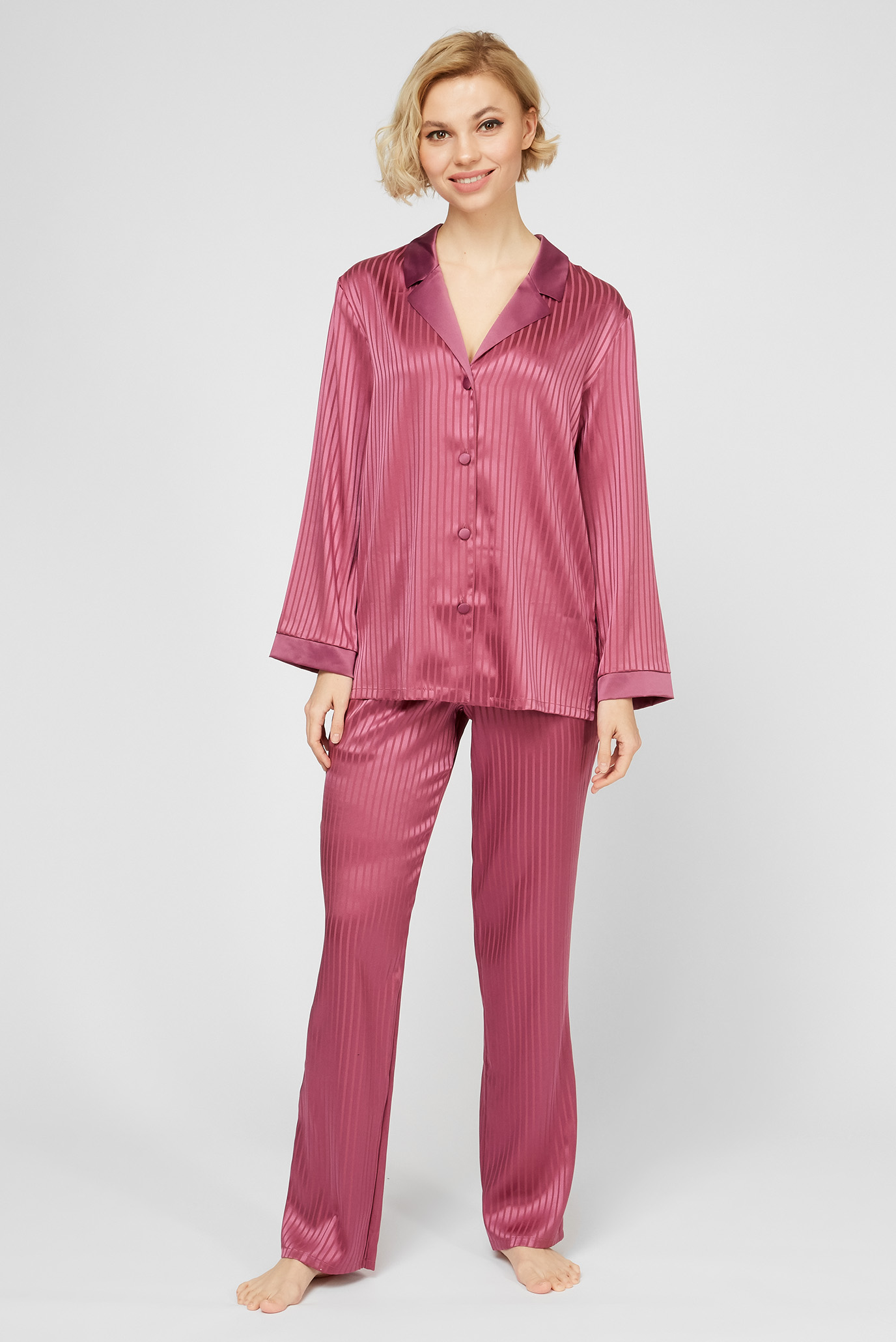 Женская лиловая шелковая пижама (рубашка, брюки) 1