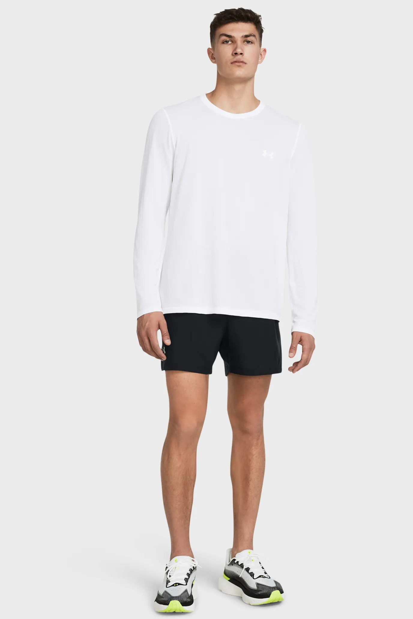 Чоловічі чорні шорти UA LAUNCH 5'' SHORTS 2