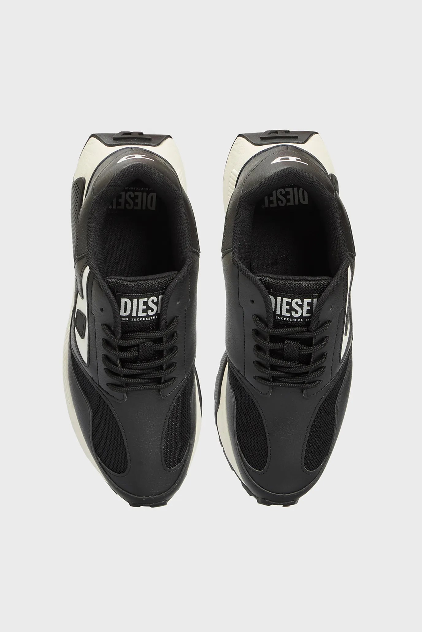 Жіночі чорні шкіряні кросівки TAME-D 4