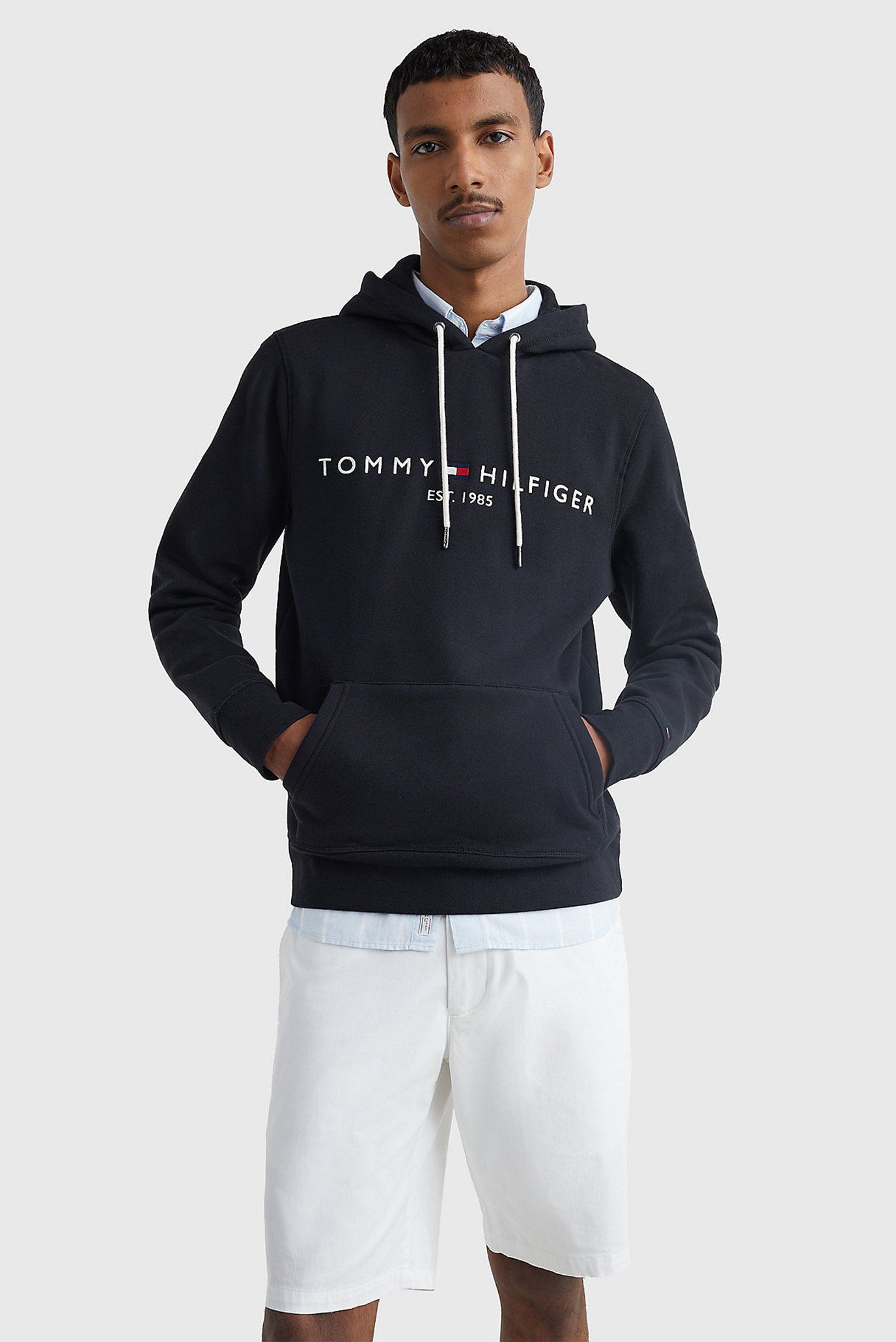 Чоловіче чорне худі CORE TOMMY LOGO HOODY 1