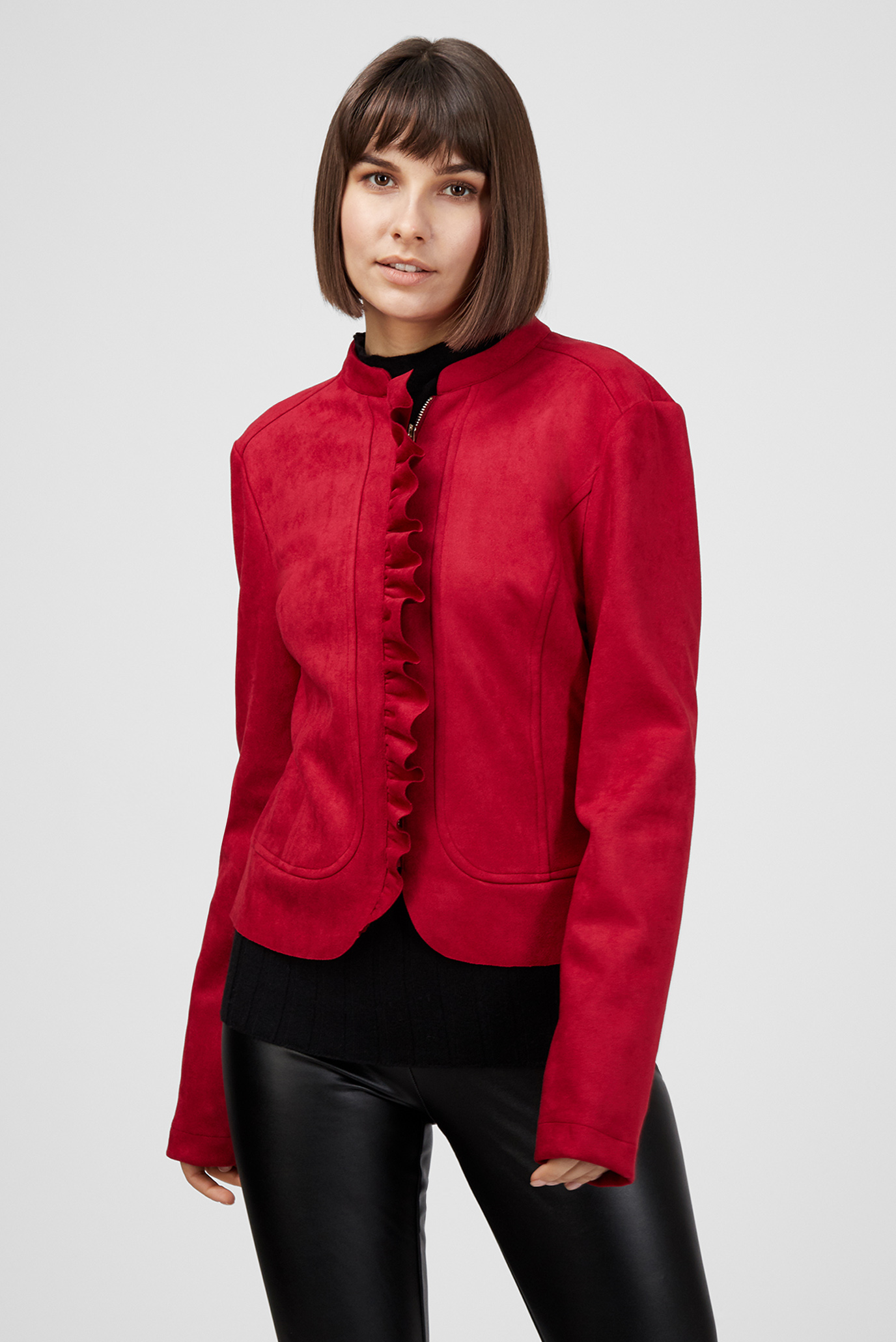 Женская красная куртка 1